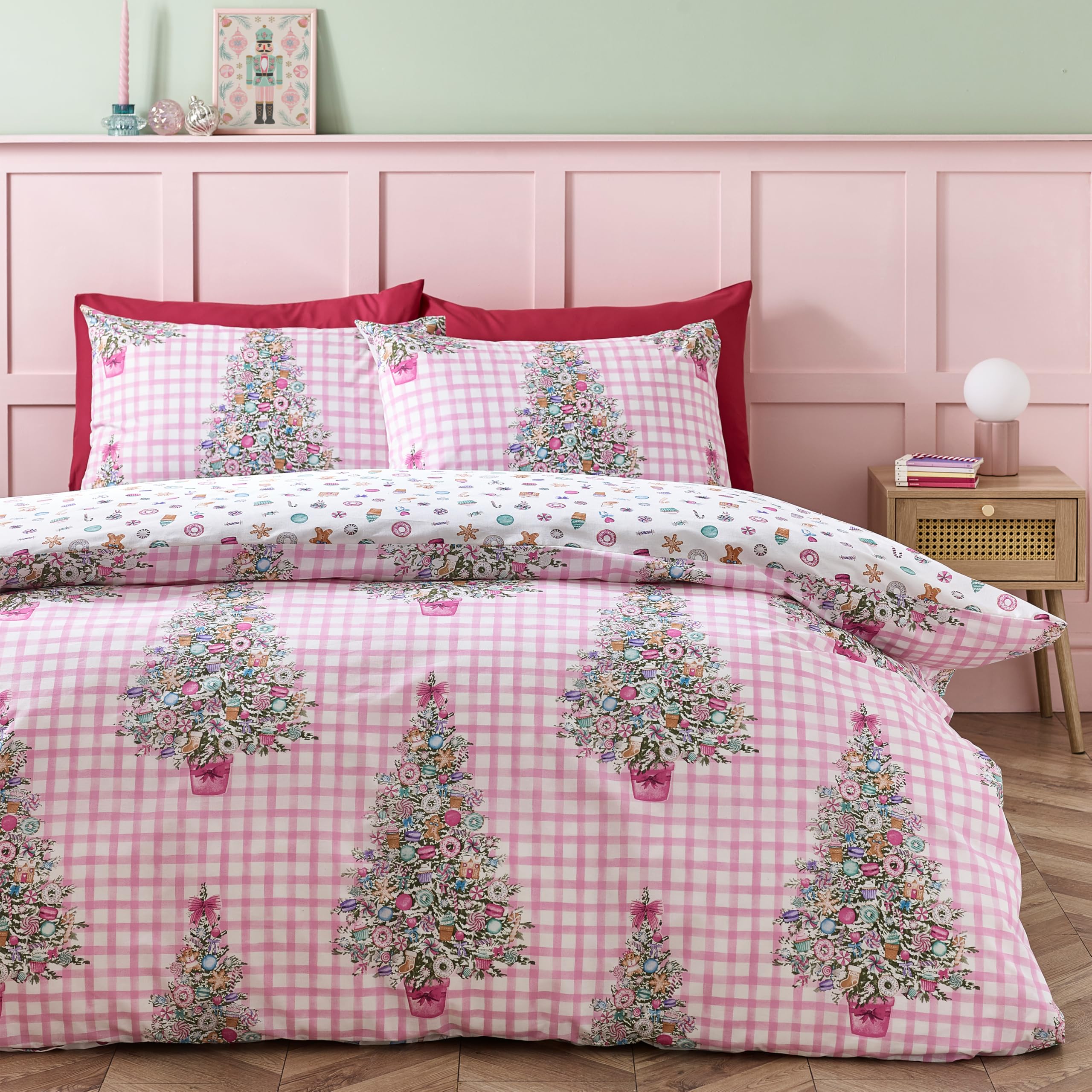 Catherine Lansfield Christmas Sweets and Treats Reversible King Duvet Cover Set with Pillowcases Pink
