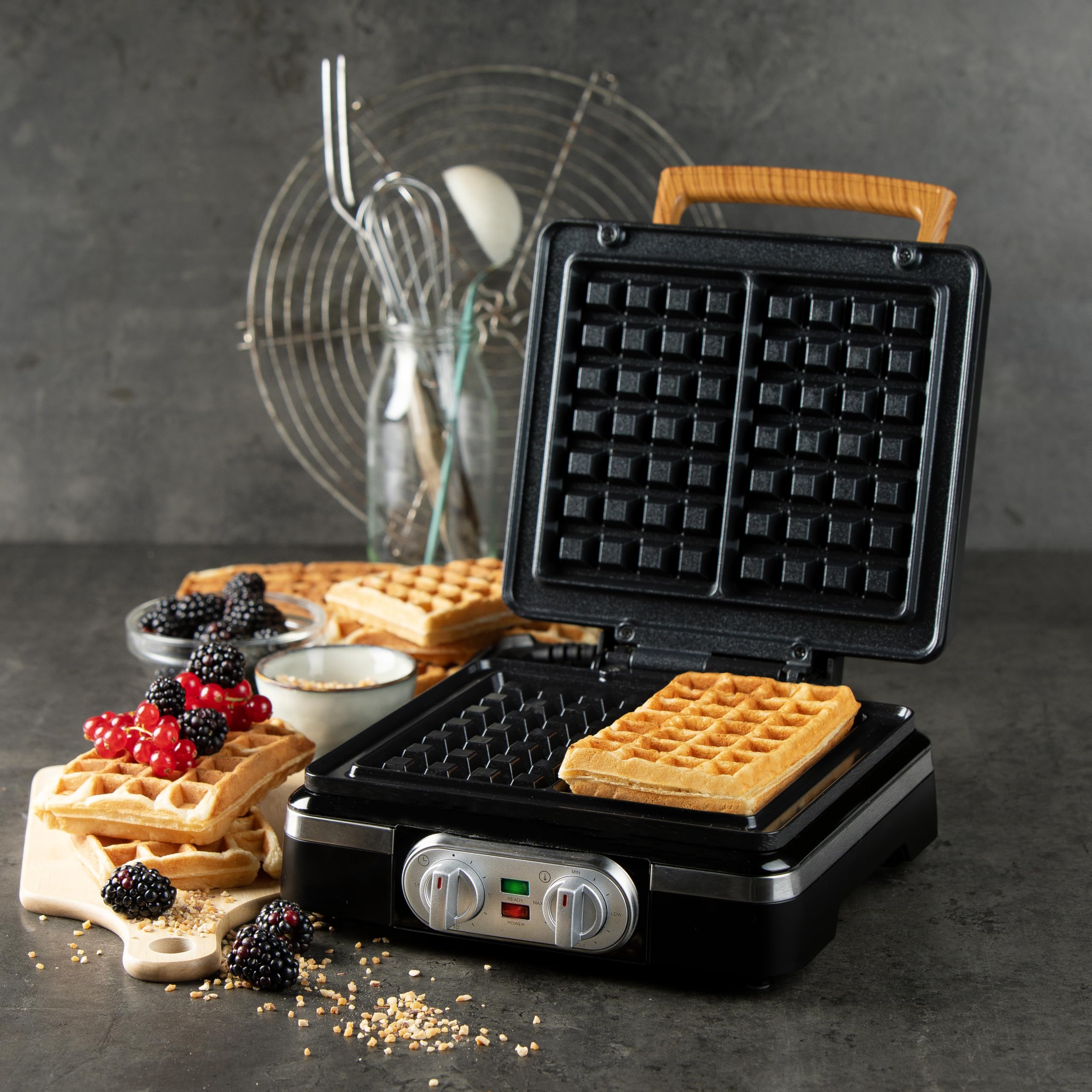 DOMO DO9281W Waffeleisen - Waffelautomat - Doppelwaffeleisen für Belgische Waffeln - Antihaftbeschichtung - 1520W - Schwarz