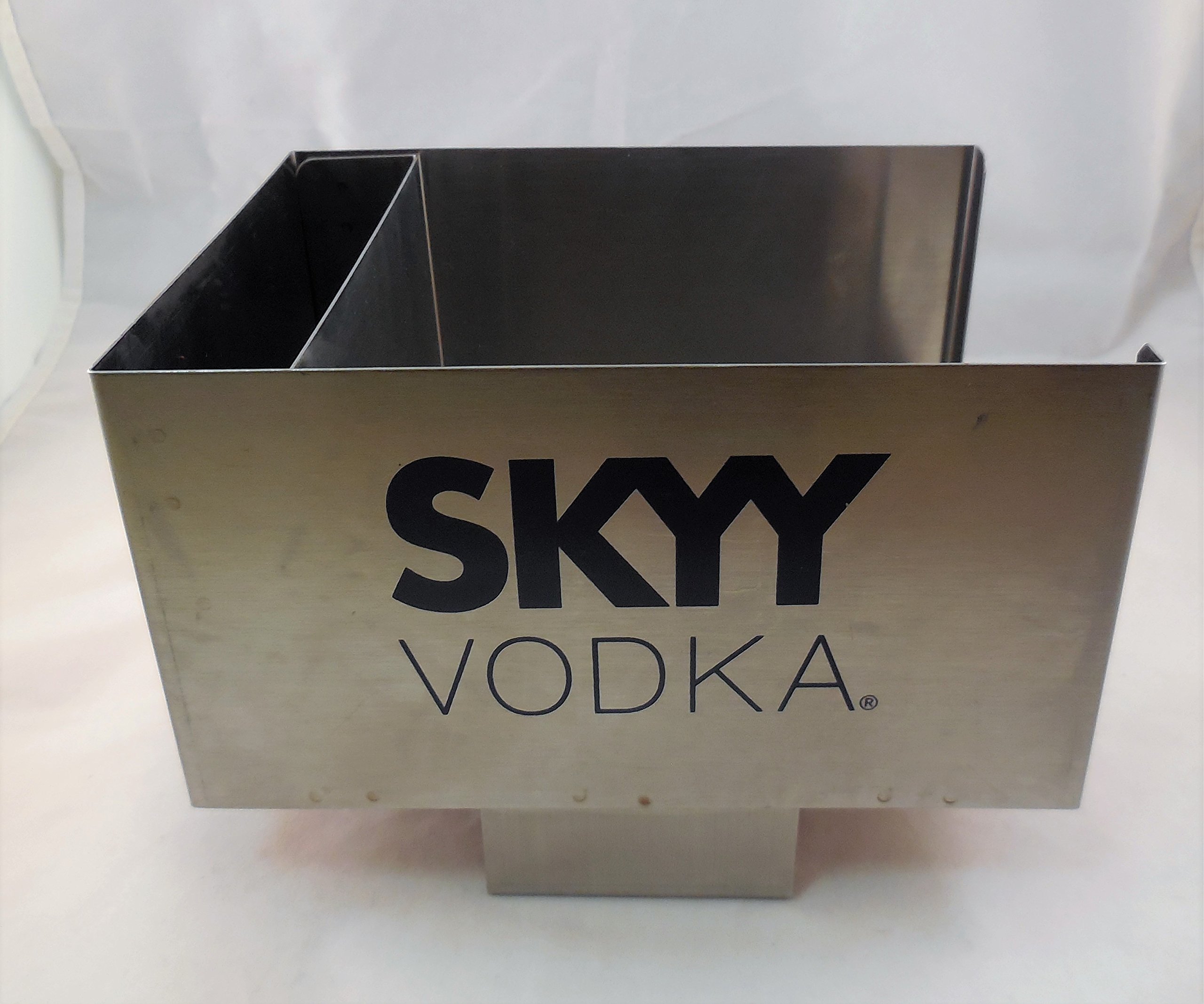SKYY VODKA - STAINLESS STEEL BAR NAPKIN & STIR STRAW CADDYNEW