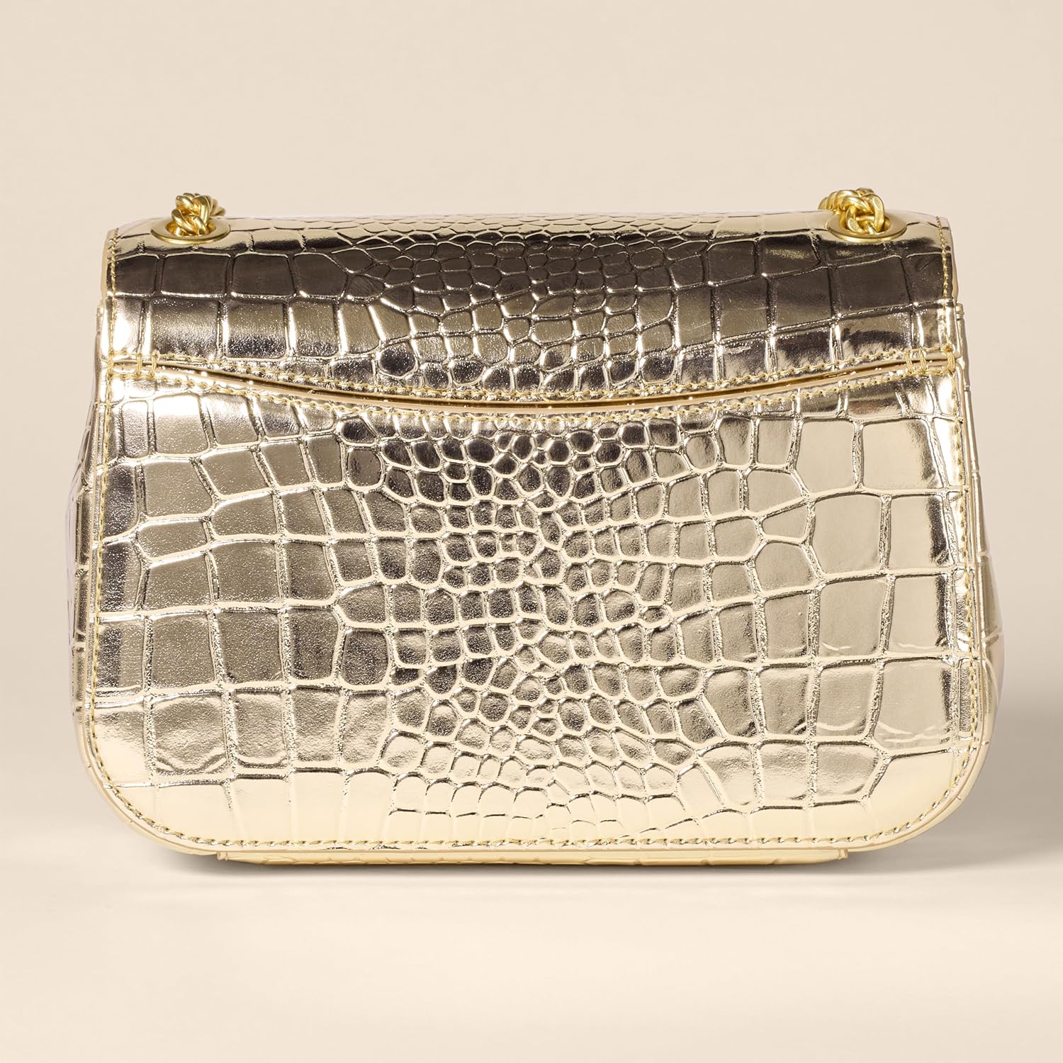 Amazon Essentials Women's Chain Shoulder Bag - Image 3