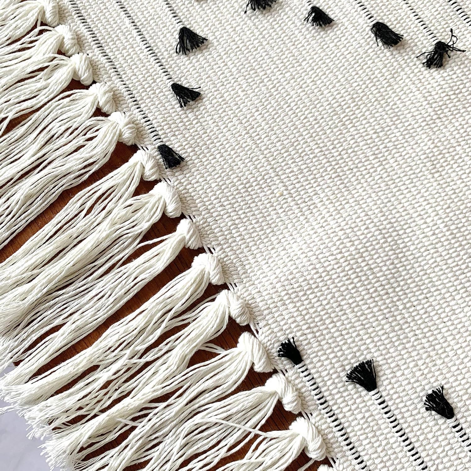 UKELER Hand Woven Rug, Boho Rug Washable Decorative Porch Doormat, Cotton Braided Tassels Area Rug for Bathroom Kitchen Laundry Bedroom Doorway, Beige 2'x3'