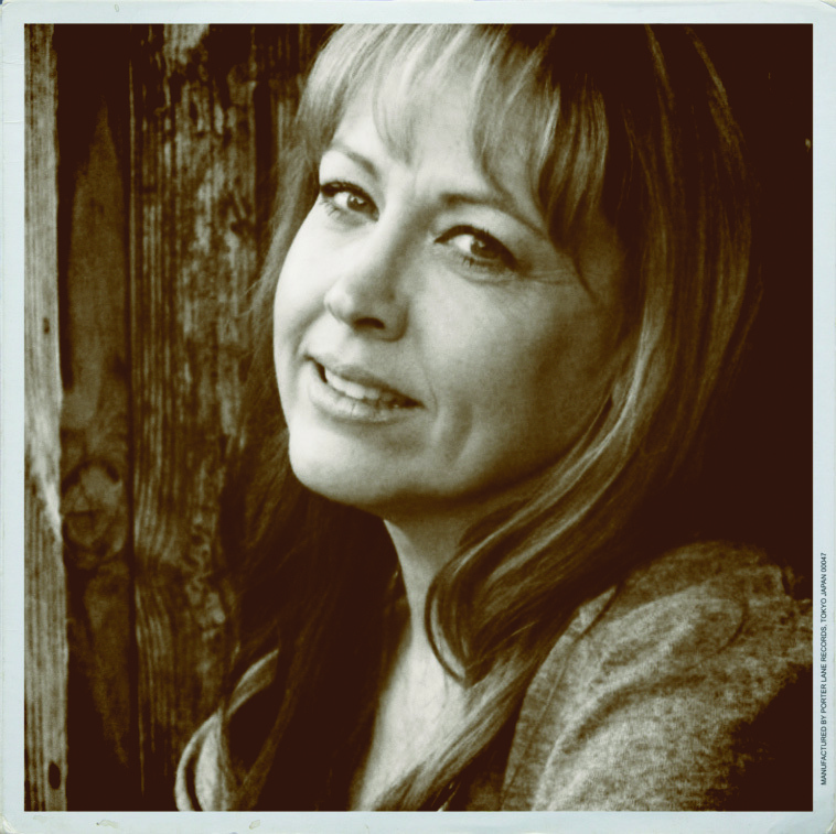 Shari Smith books, biography, latest update