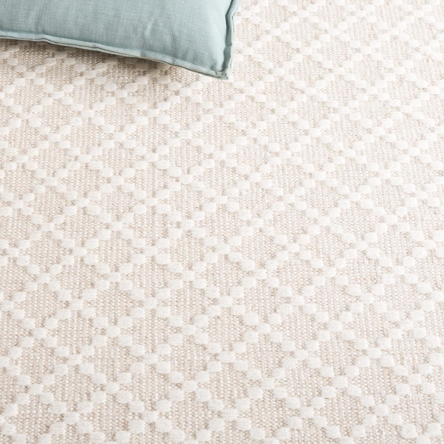 SAFAVIEH Vermont Collection Area Rug - 5' x 8', Beige & Ivory, Handmade Wool, Ideal for The Living Room, Dining Room, Bedroom (VRM908B-5)