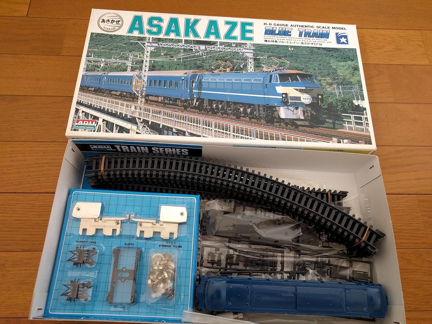 1 80 Ef66 Asakaze Plastic Model Micro Ace 1 80 Blue Train Ef66 Amazon De Toys