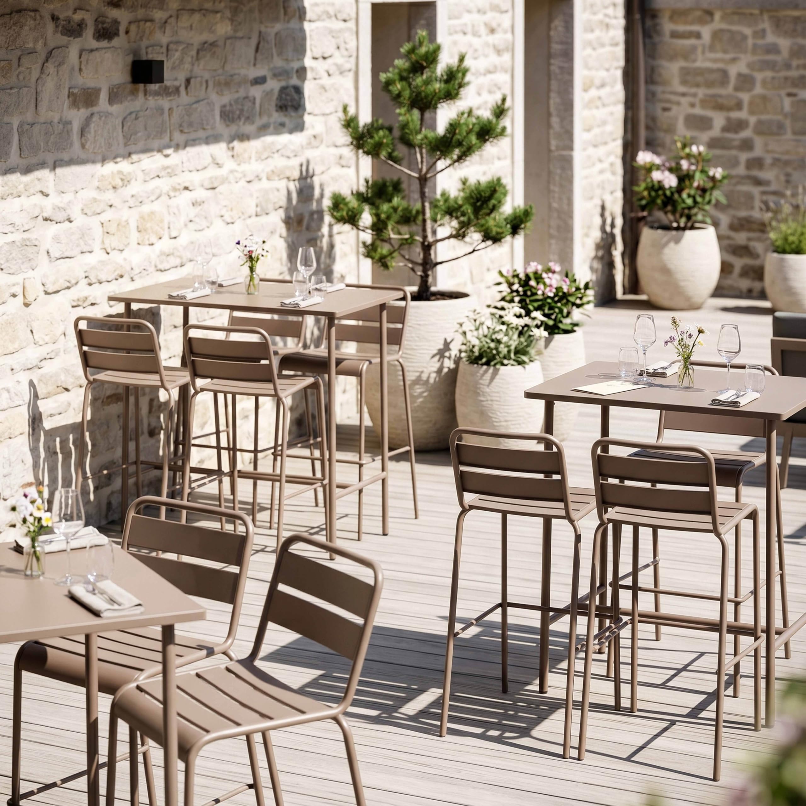 Oviala Ensemble Table Haute et 4 chaises de Bar en métal Taupe - Palavas