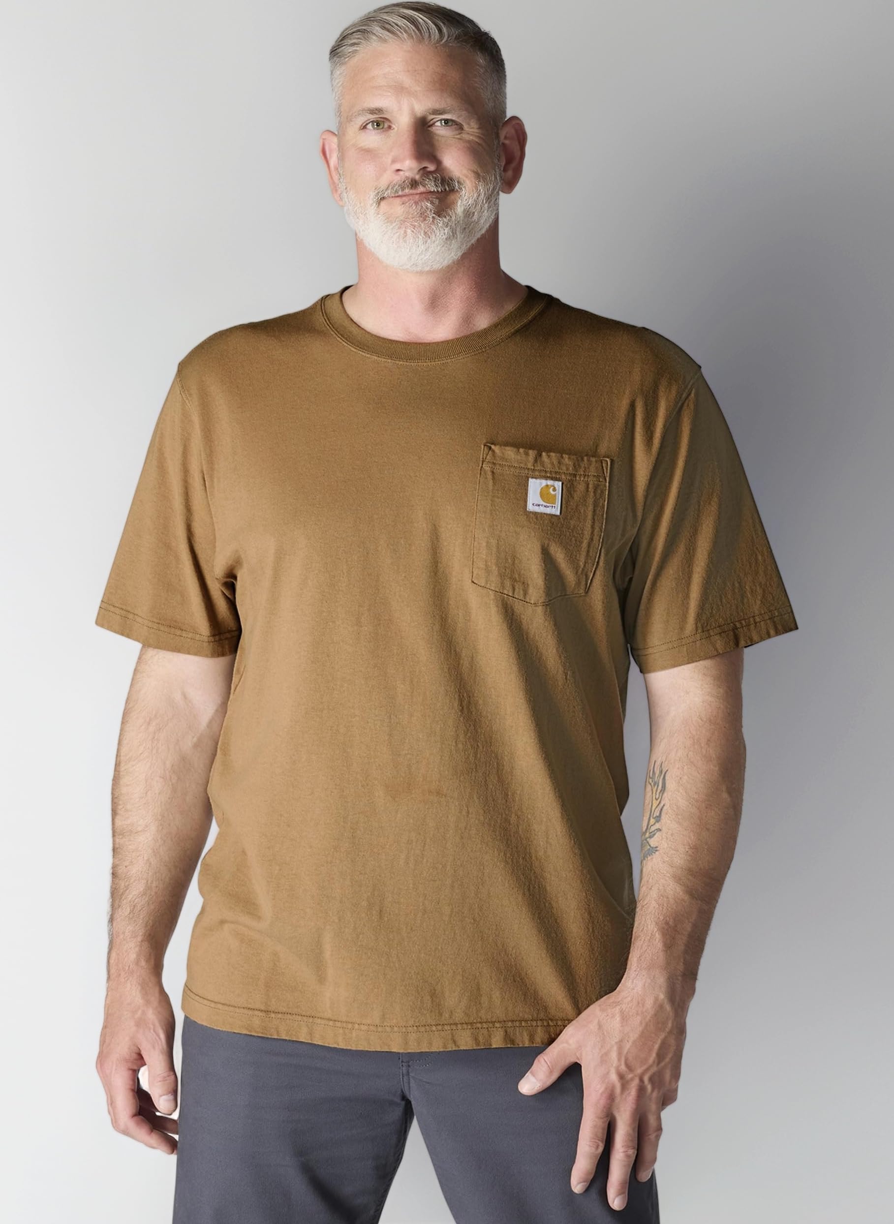 Carhartt (カーハート) メンズ K87 ワークウェア ポケット付き半袖Tシャツ (レギュラーおよびビッグ&トールサイズ)