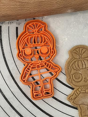 Miniatura 3 de L.O.L Surprise Doll - Cortador de galletas y molde LOL de 5 pulgadas a escala producido por 3D Kitchen Art (Doll 3)