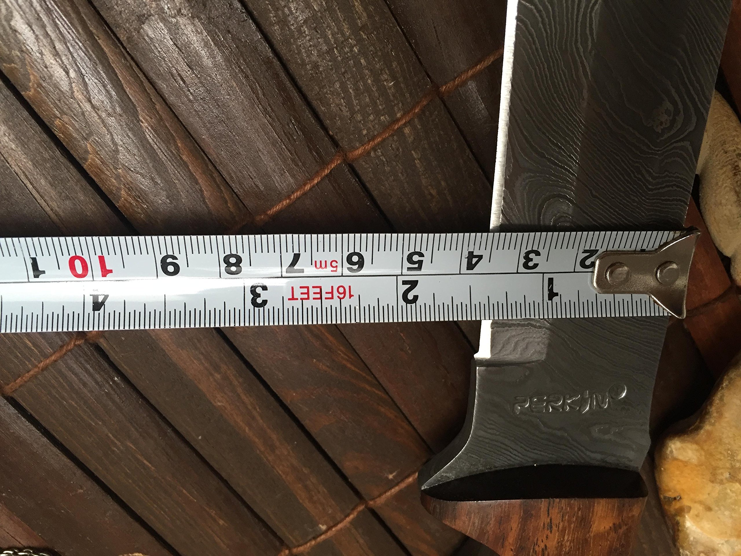 Coltello da caccia, con fodero, in acciaio damascato