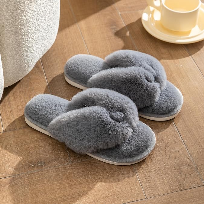Onmygogo Fluffy Indoor Thong Slippers for Women Open Toe, Soft Faux Fur Nonslip House Slippers