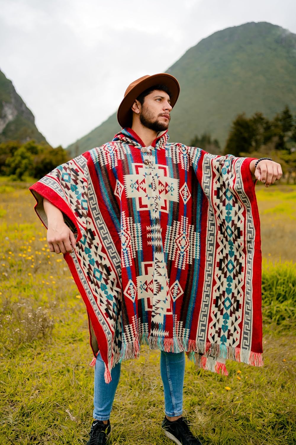 Alpaca World | Ponchos de alpaca para homens e mulheres | Feito à mão com o melhor material de lã de alpaca para bebês por artesãos equatorianos em promoção! Veja a oferta e mais achadinhos de Jaquetas & Casacos 7 Hoje é o melhor dia para comprar Alpaca World | Ponchos de alpaca para homens e mulheres | Feito à mão com o melhor material de lã de alpaca para bebês por artesãos equatorianos com aquele preço maroto! Promoção! Aproveite a oferta! 7