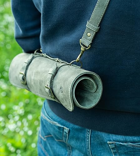 Miniatura 7 de Angus Stoke Cuchillo Roll Bag Cuero Genuino - Estuche para cuchillos para Chefs 7 ranuras - Cuchillo de cuero con mango y correa Frank (verde oliva)