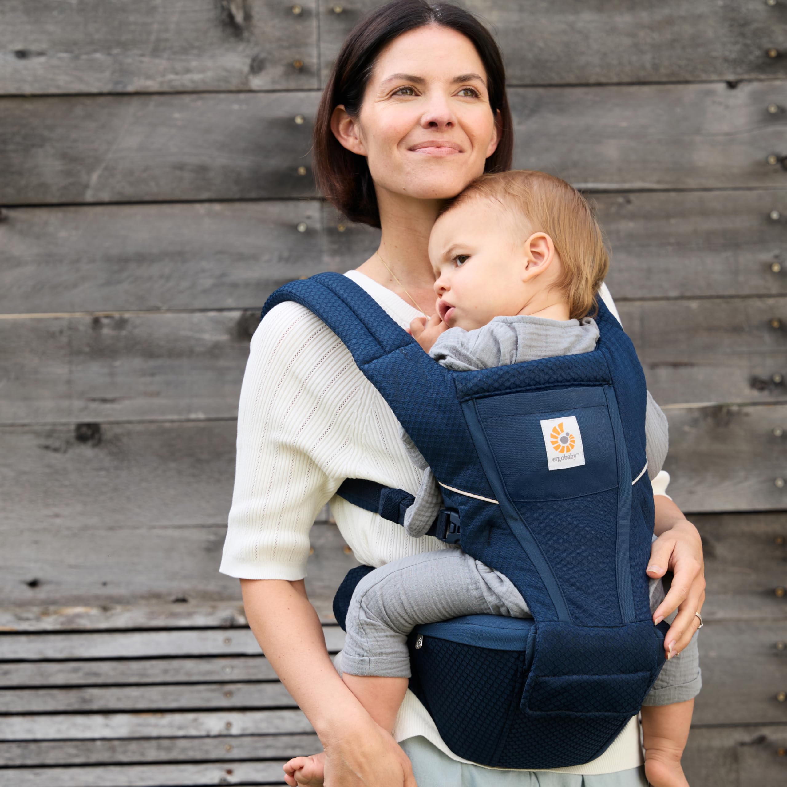 Ergobaby Alta Hip Seat Babytrage mit Babyhüftsitz für Babys und Kleinkinder ab 4 Monaten (5,5 kg - 20,4 kg), Hüftsitz Trage Hüfttrage mit SoftFlex Mesh