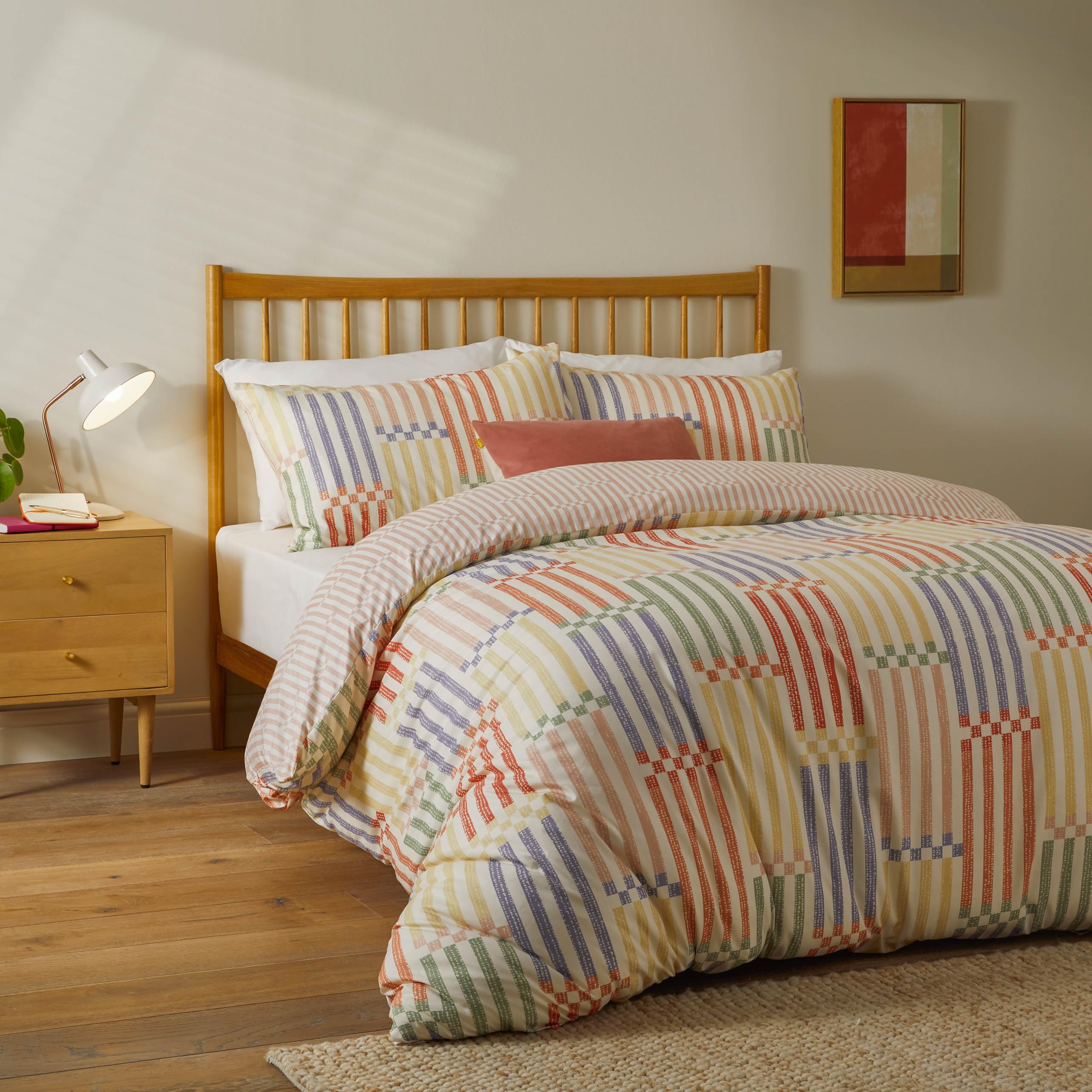 Duvet Day Madison Stripe Duvet Cover Set – Reversible Abstract Printed Bedding with Soft-Touch Fabric and Retro-Inspired Design (Multi/Apricot - King)