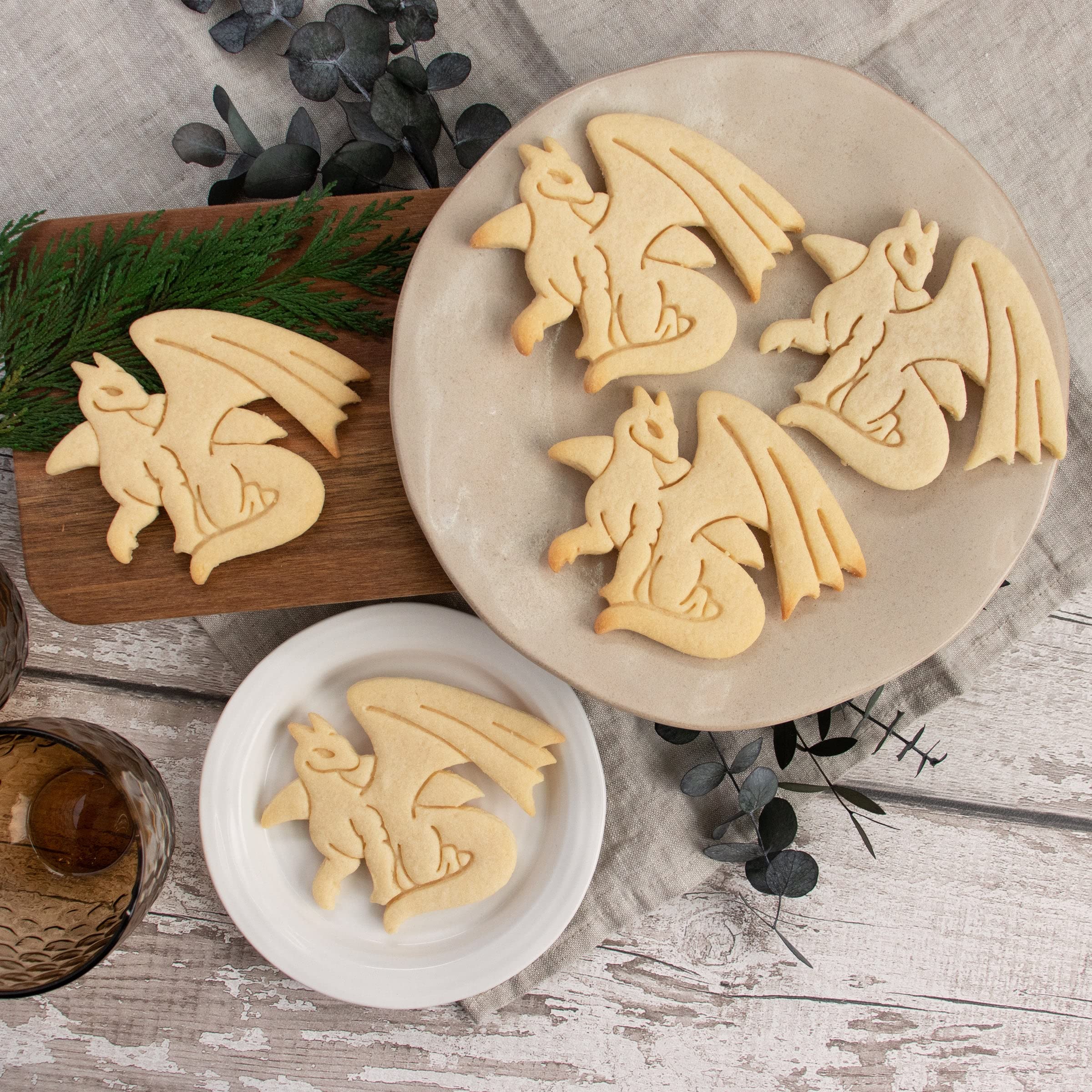 2個入り クッキー型クッキー Amazon クッキー型2個セット（大人・ベビー ドラゴン BAKERLOGY | アイドル