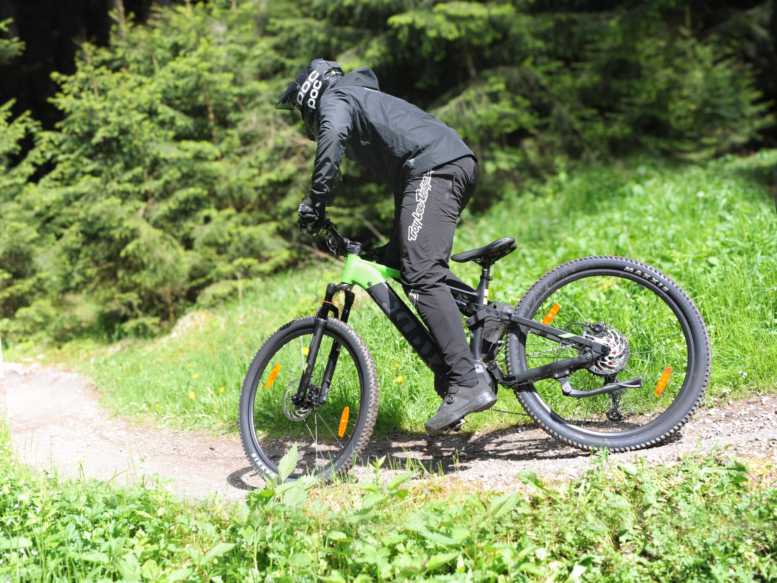 E-Racing Mountain Bike M5 Centro 29" MTB, motore centrale 110Nm, 12 marce, sospensioni ant. e post., Find My, fino a 180 km