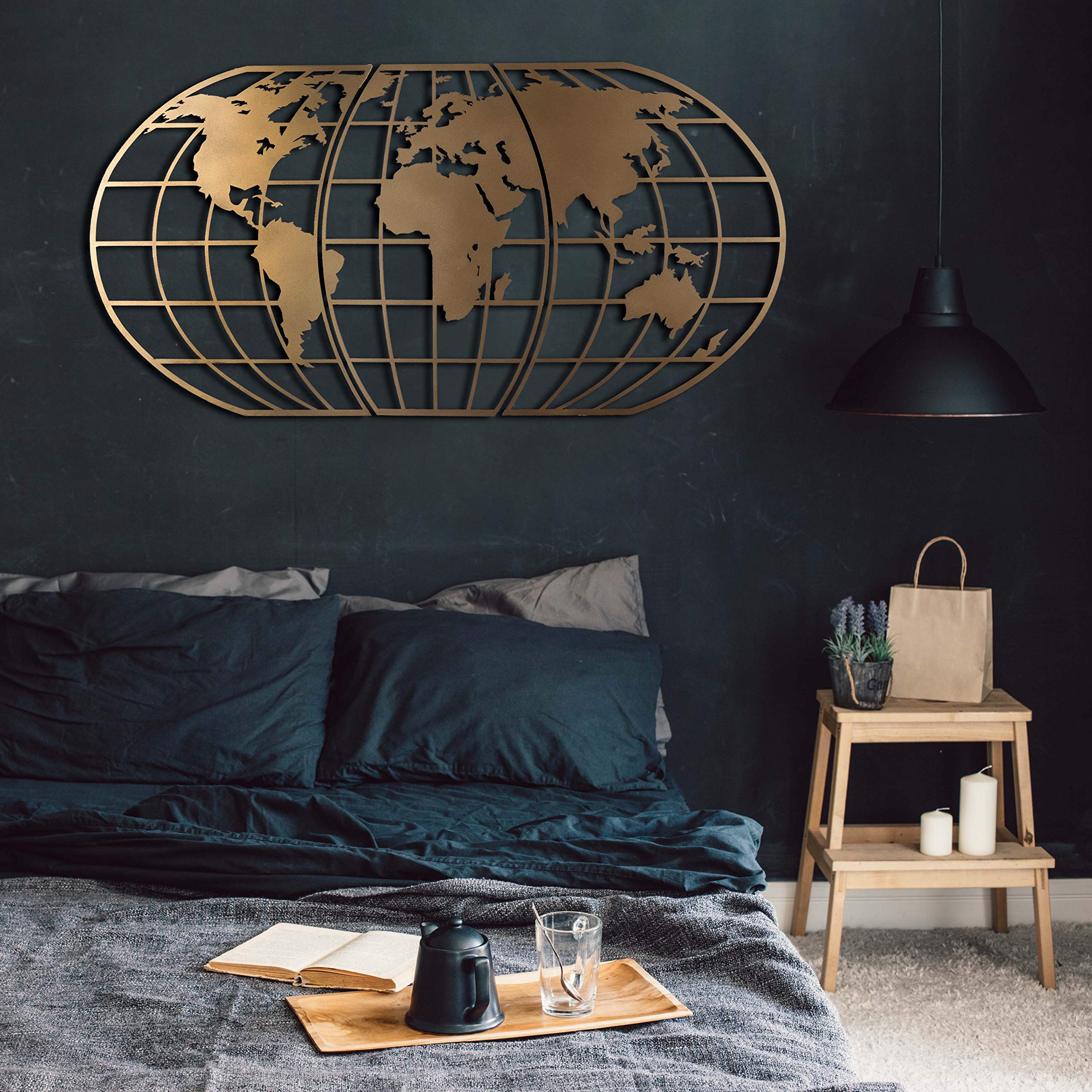 Tubibu Arte de pared moderno, 100 % metal, globo metálico de mapa del mundo, tamaño 23.6 x 47.2 pulgadas, colgante para sala de estar y dormitorio (dorado)