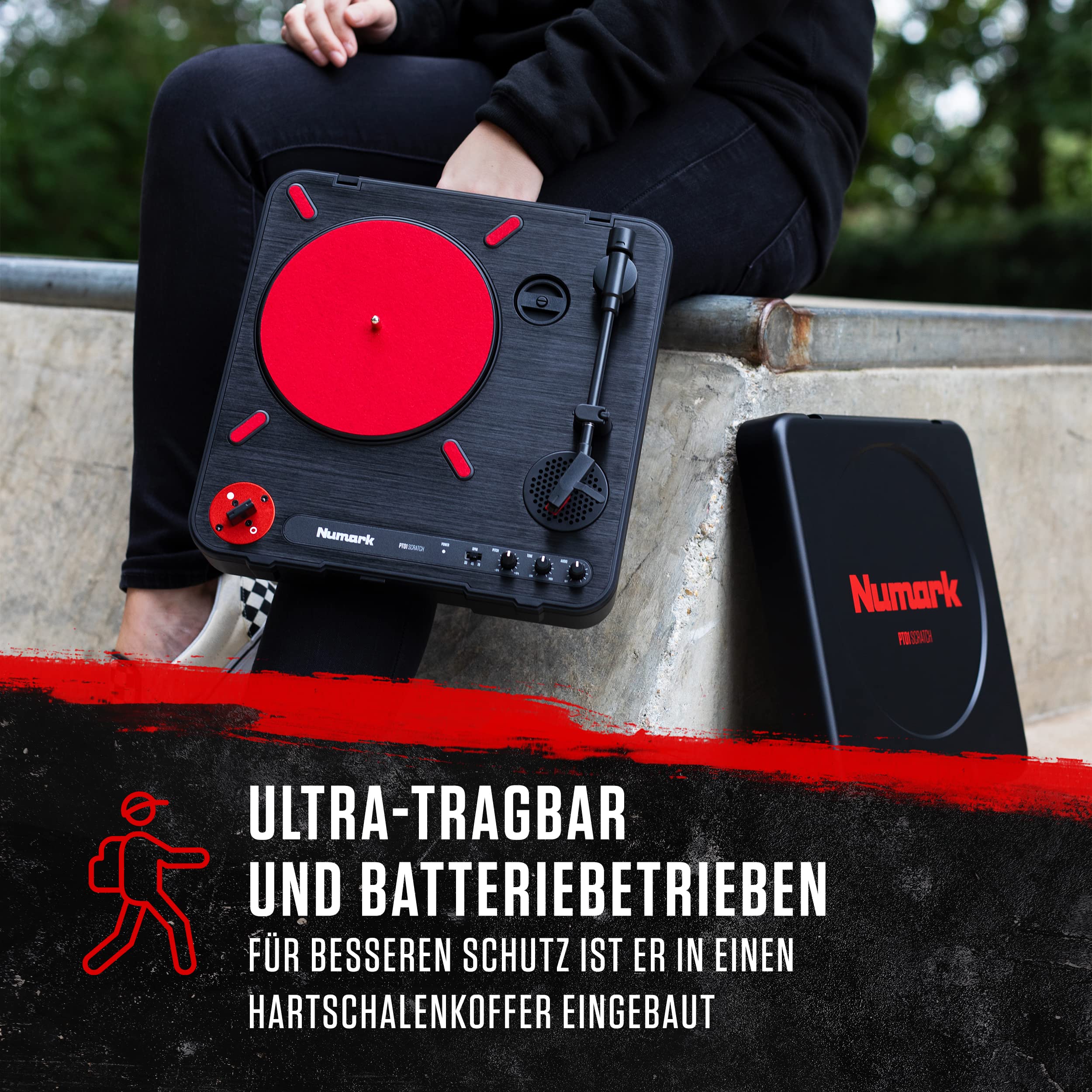 Numark PT01 Scratch Giradischi Portatile per DJ con Switch Sostituibile, Altoparlante Integrato, Alimentazione a Batterie o Rete, 3 Velocità e Connessione USB