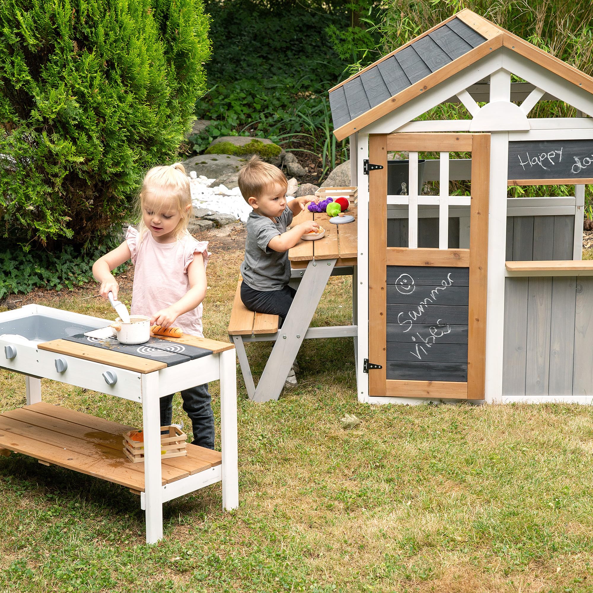 roba Spielküchenerweiterung für Spielhaus - Outdoor-Kinderküche weiß-braun mit BBQ- und Kochplatten - Zubehör für Garten-Spielhaus ab 18 Monaten - Mit Spielwannen & Drehknöpfen - Holz wetterfest