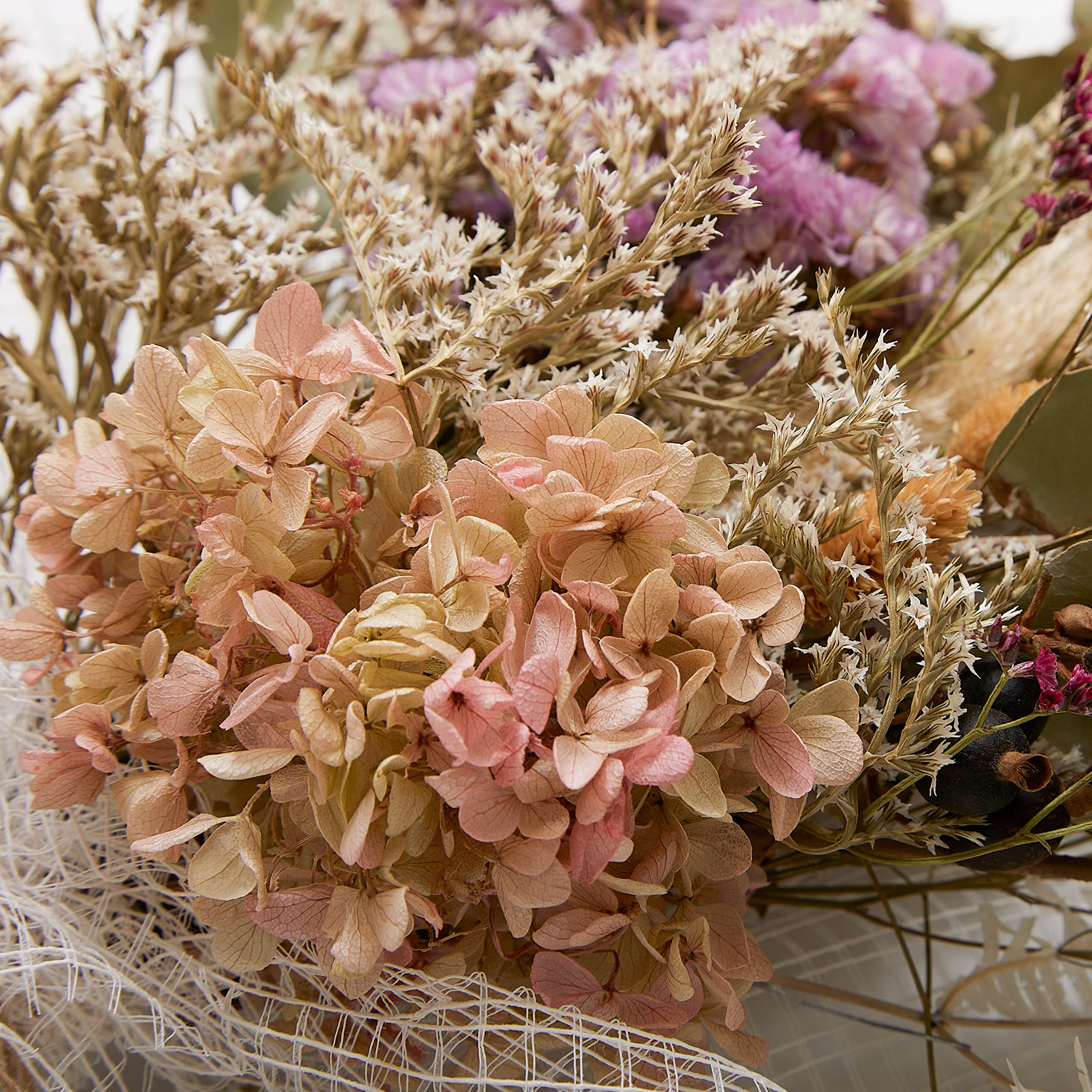 パンパスとユーカリ、薔薇とピンクの花ばなのスワッグ 47cm［467