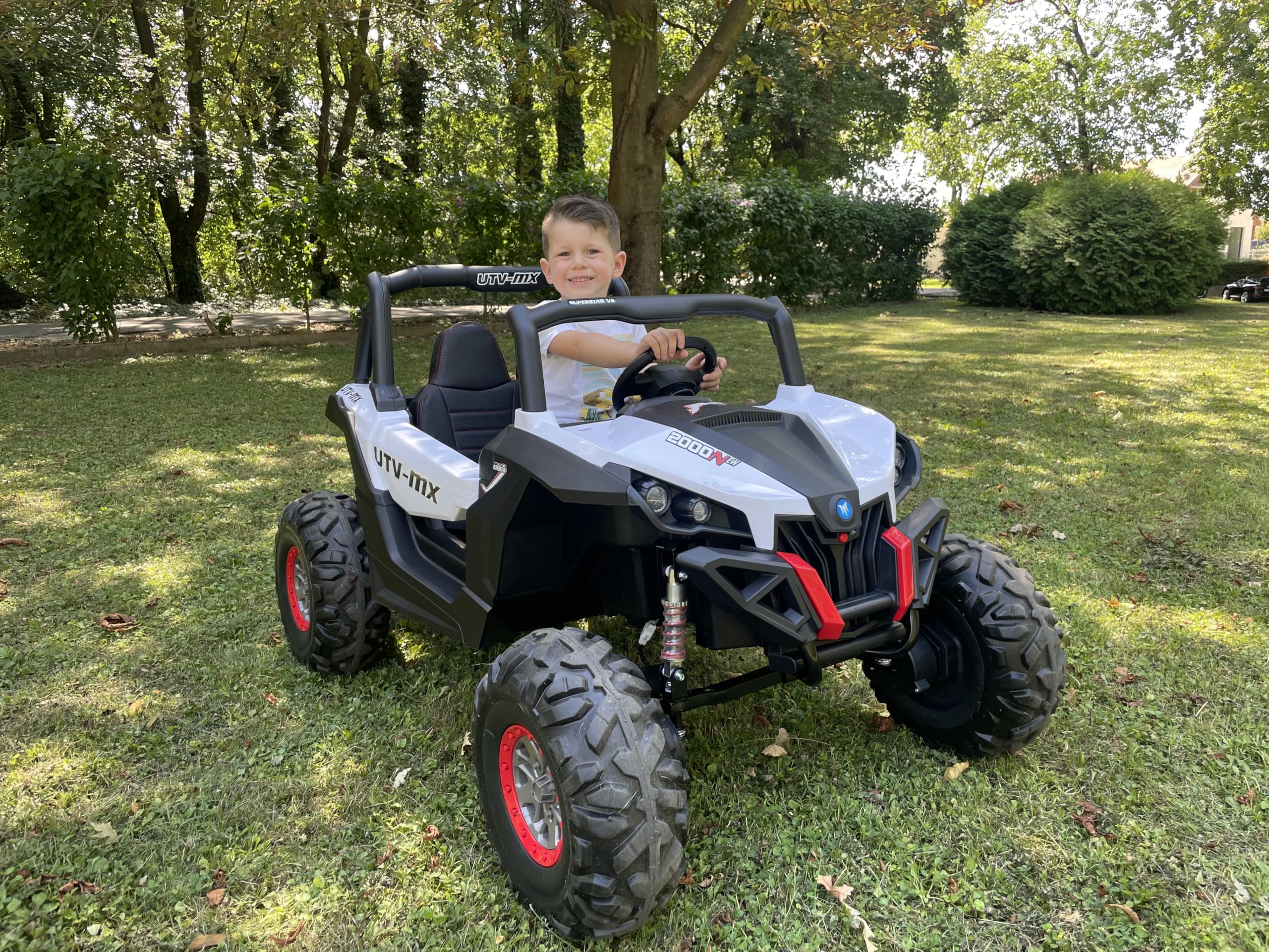 Beneo Motors Elektroauto für Kinder 24V 2 sitzer NEU RSX, Rot, Buggy 4x4 kinderauto, Lithium-Batterie, Fernbedienung, MP3/USB/AUX, Elektro kinderfahrzeug 3-8 Jahren, vordere und hintere LED-Leuchten