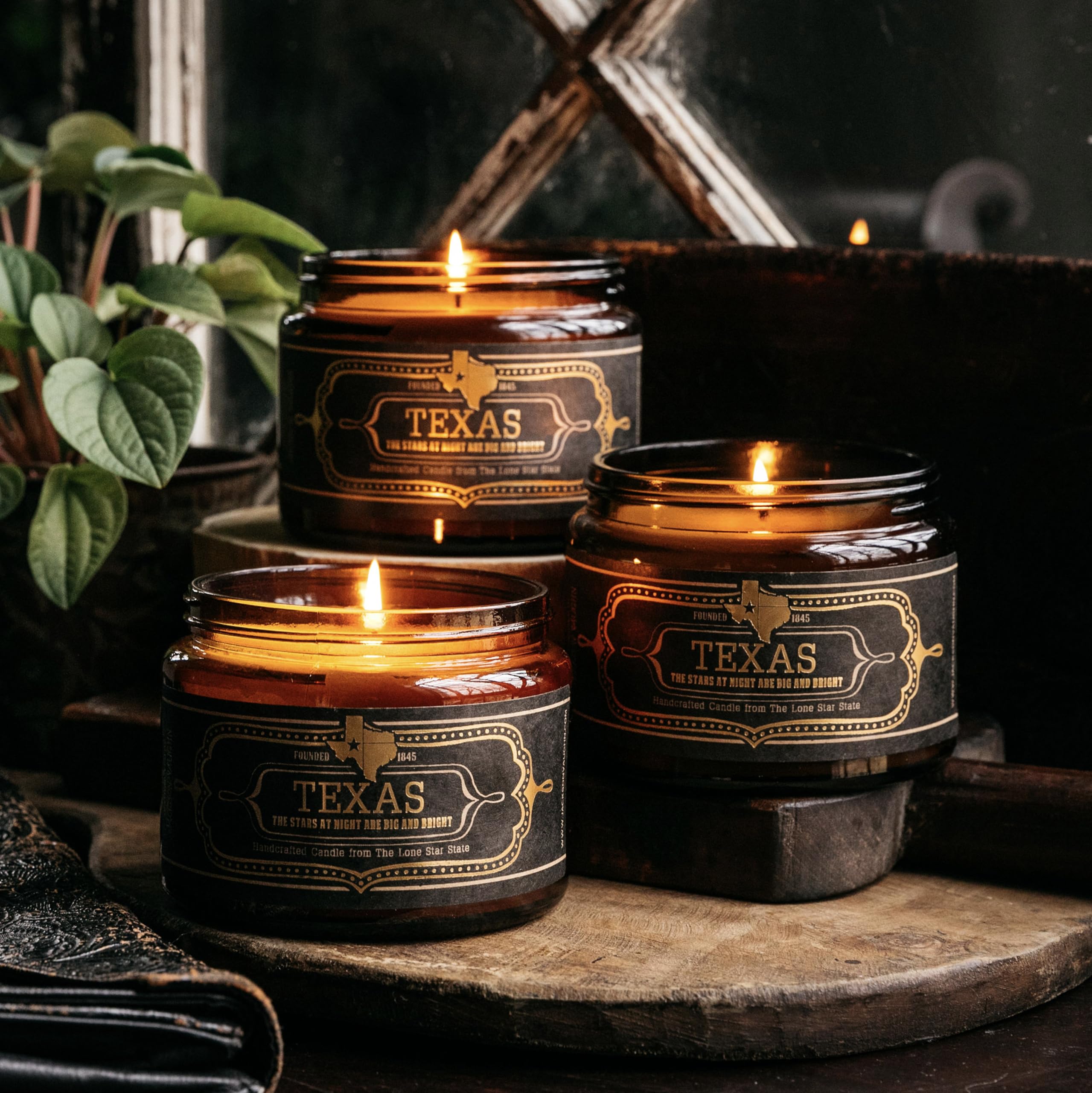 Jackson Vaughn Scented Texas Candle, Texas - Scents of Wild Sage, Vanilla, Campfire - 16oz Jar - 60 Hour Burn Time