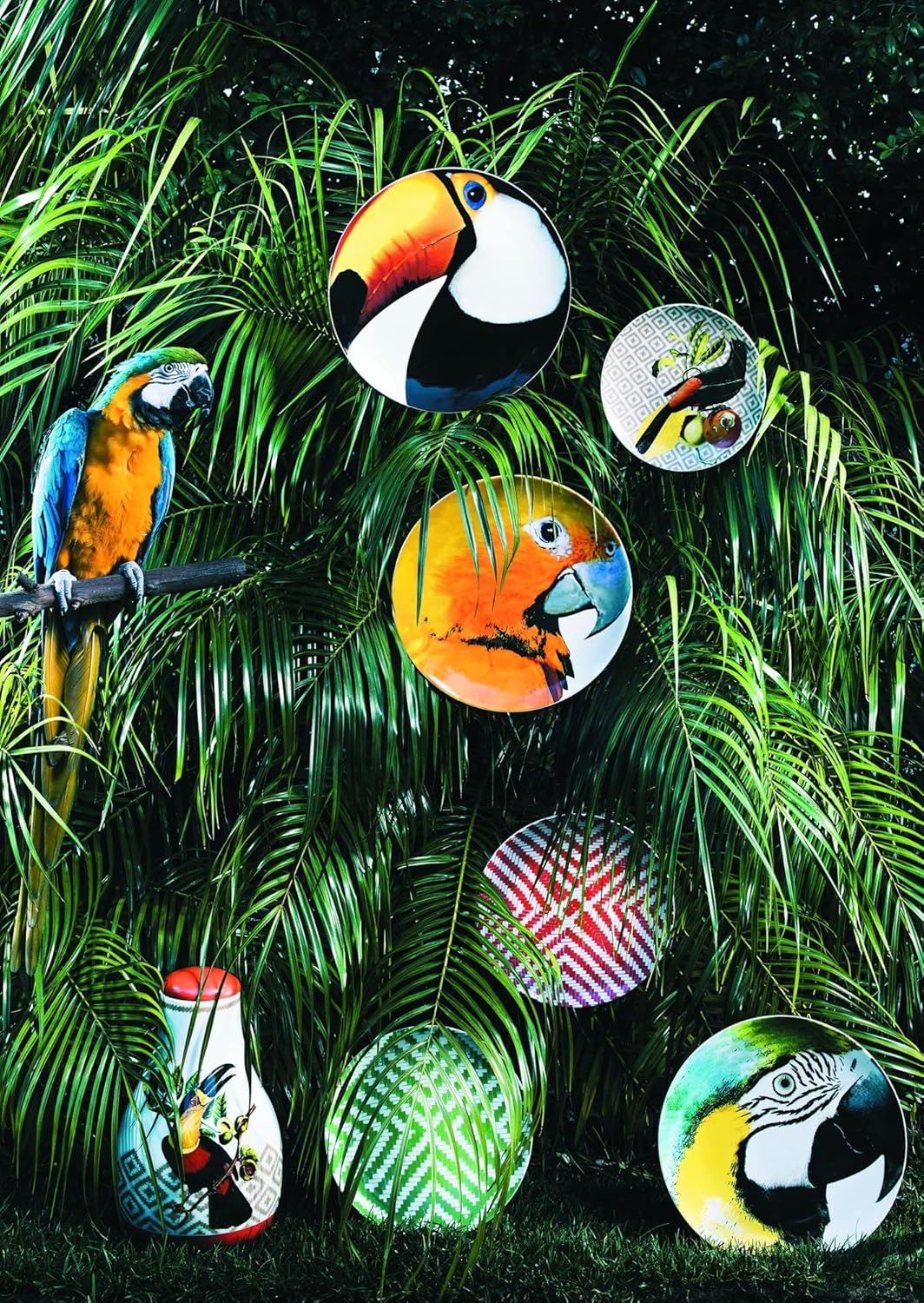 Olhar O Brasil - Charger Plate Toucan