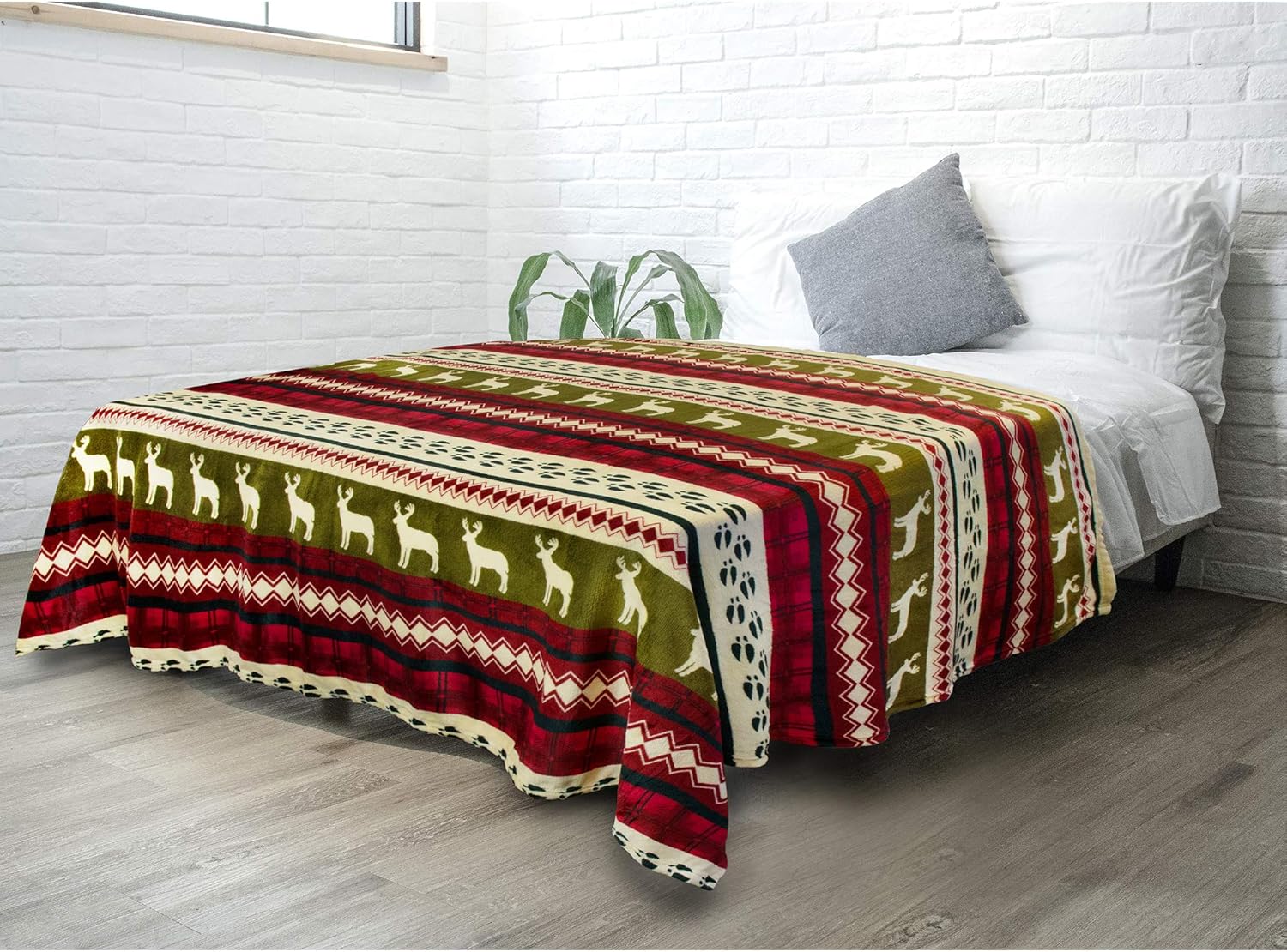 Pavilia Soft, Plush, Warm Winter Cabin Throw - Twin 60x80, Red Christmas Holiday Fleece Blanket - Image 9