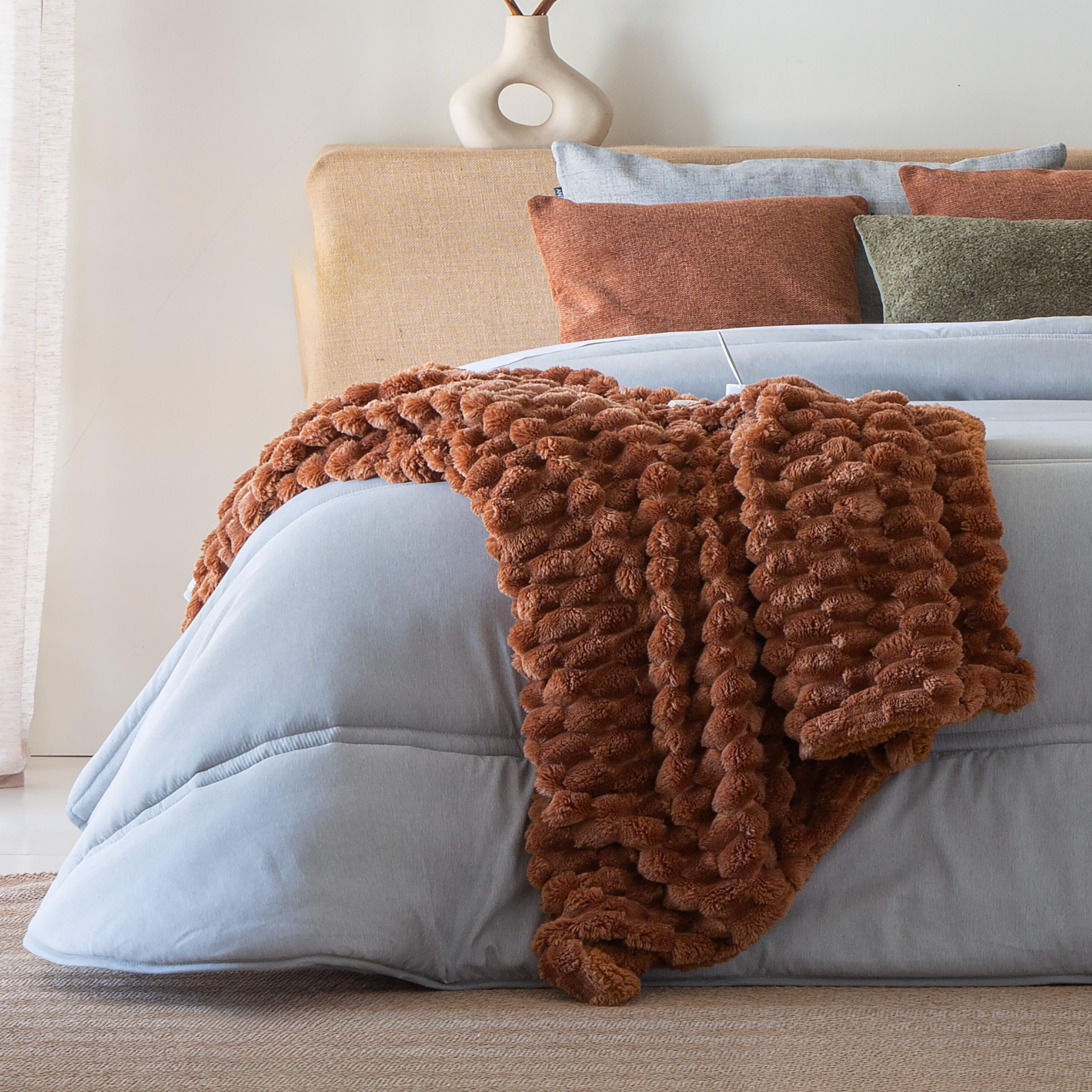 Antilo - Edredón Nórdico Lara Gris para Cama de 150 - Conforter Acolchado de Rayas con Relleno 300 g/m², Tacto Pluma, Calor y Confort para Noches Frías