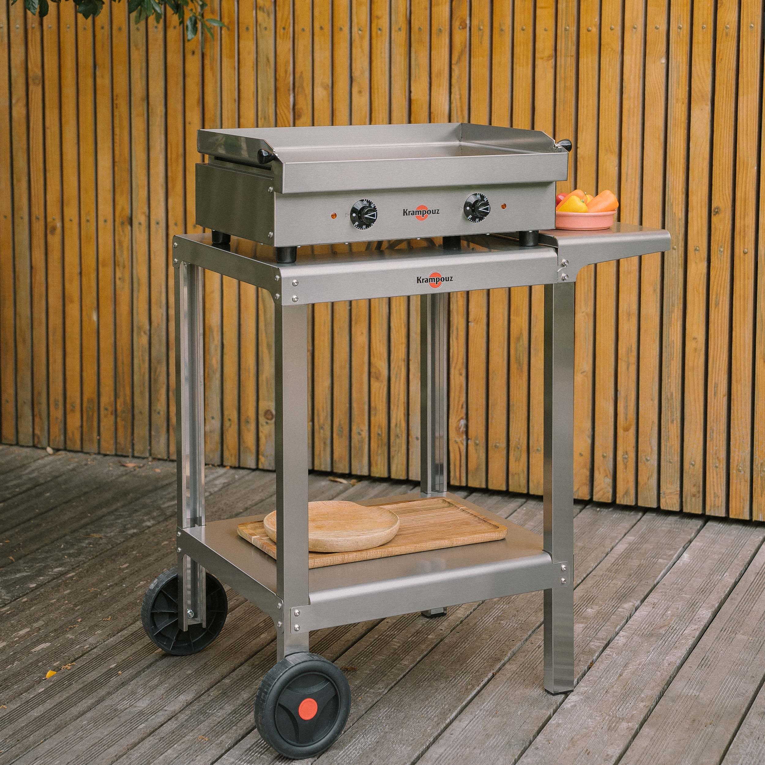 KRAMPOUZ - Carro Exterior Plein Air Compact para Plancha o Barbacoa - Carro de Acero Inoxidable - 2 bandejas - 2 Ruedas Grandes - 1 Bandeja abatible Lateral - Ref. KHEC01