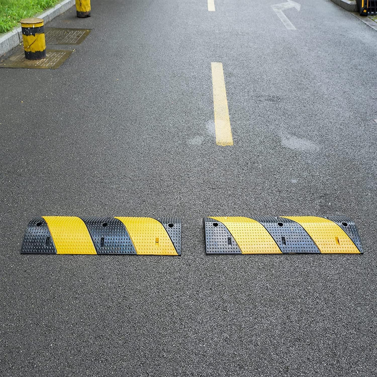 Nisorpa Bump de vitesse en caoutchouc robuste de 101,6 cm - Capacité de charge de 6 803,9 kg - Résistant à l'usure - Pour école, parking et entrée - 100 x 30 x 4 cm - Jaune et noir