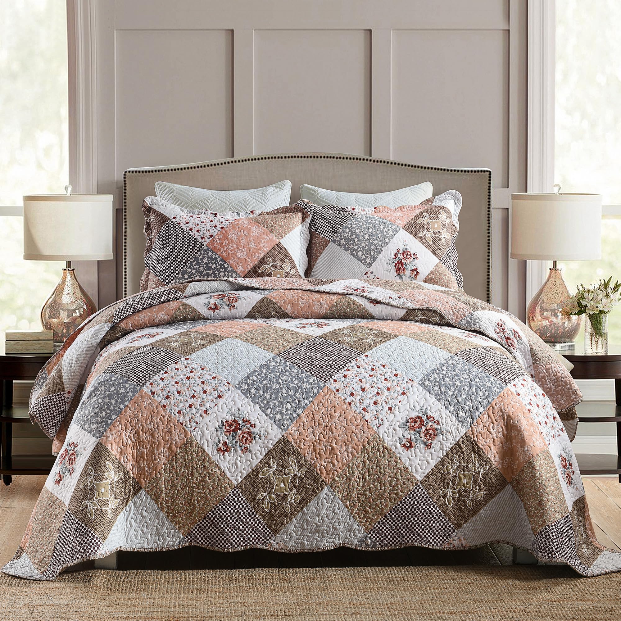 HoneiLife Quilt Set Queen Size - 3 Piece Microfiber Quilts Reversible Bedspreads Patchwork Coverlets Floral Bedding Set All Season Quilts,Mocha Rose-Queen/Full Size