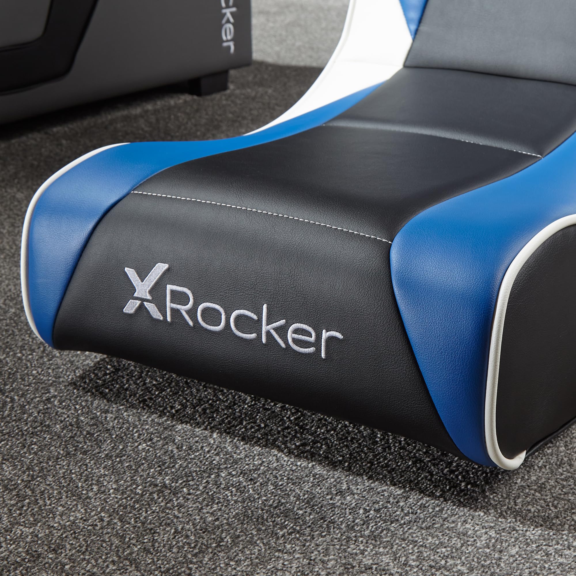 X-Rocker Sedia da gioco con licenza ufficiale PlayStation Geist 2.0, comoda seduta pieghevole da pavimento con altoparlanti, pelle PU per PS4, PS5, PC, cellulare, nero/blu