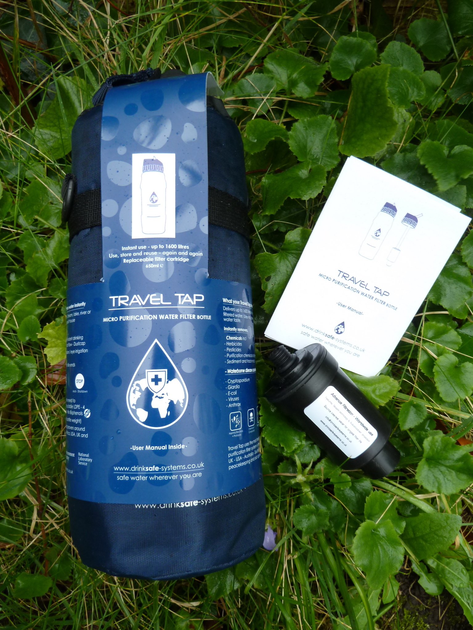 NEW 2018 Travel Tap 800 ml 'Flip Spout' pure water filter bottle & insulated carrier and spare filter - 3200 litres