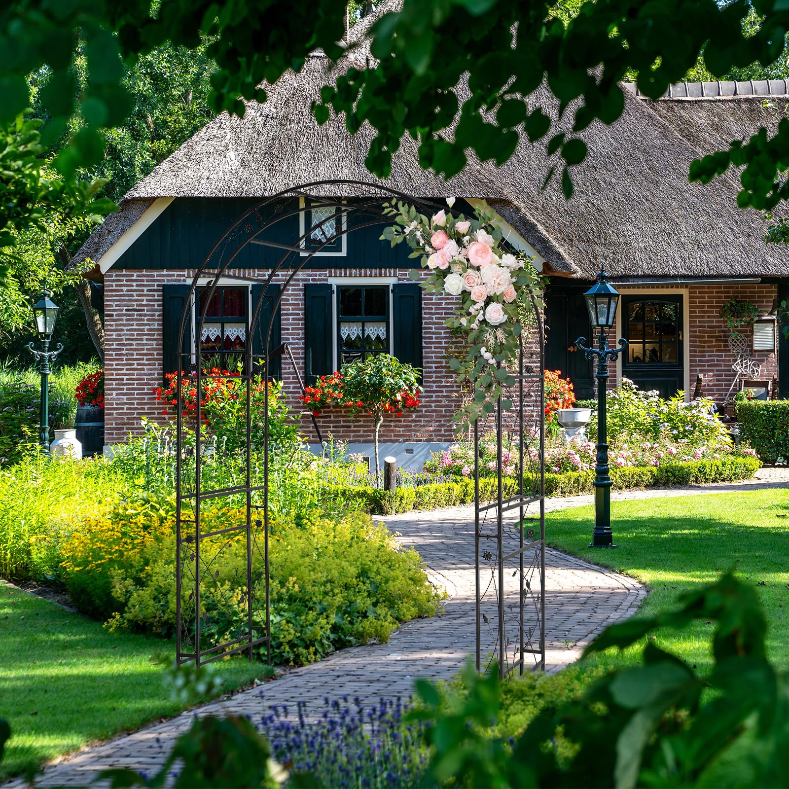 Bonnlo Rosenbogen aus Metall, Stabil Wetterfest Rankhilfe aus Pulverbeschichtetem Stahl, Rankgitter für Garten, Rosen,Plantzen,139.00 * 59.00 * 212.00/Schwarz (Kuppeldach) (Klassisch)