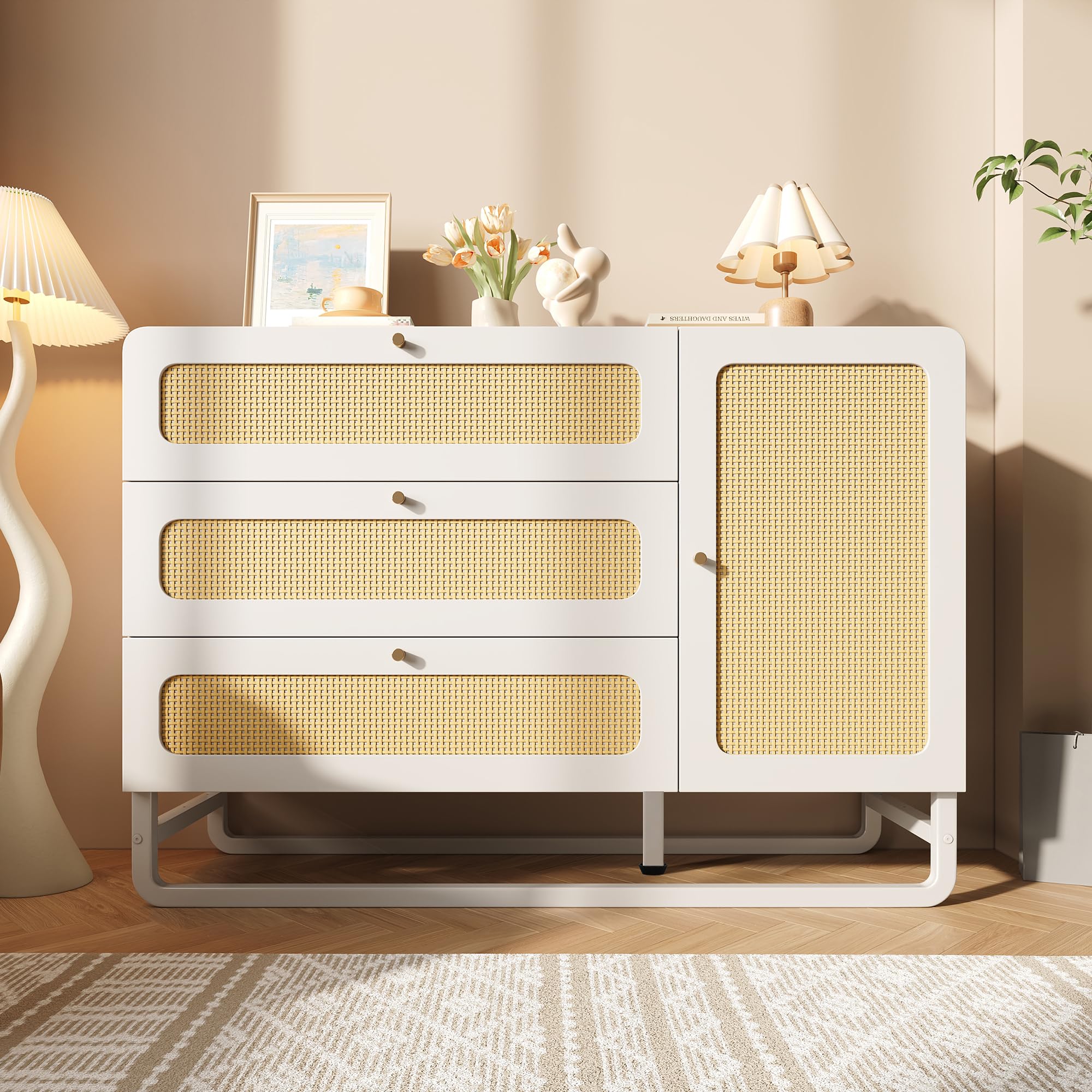 Merax Kommode Weiß mit 3 Schubladen und 1 Tür, Sideboard 120cm, Moderner Komodenschrank Schubladenschrank mit Rattan, Goldgriffen, Verstellbare Ablage, Metallbeinen, für Wohnzimmer, Schlafzimmer, Flur