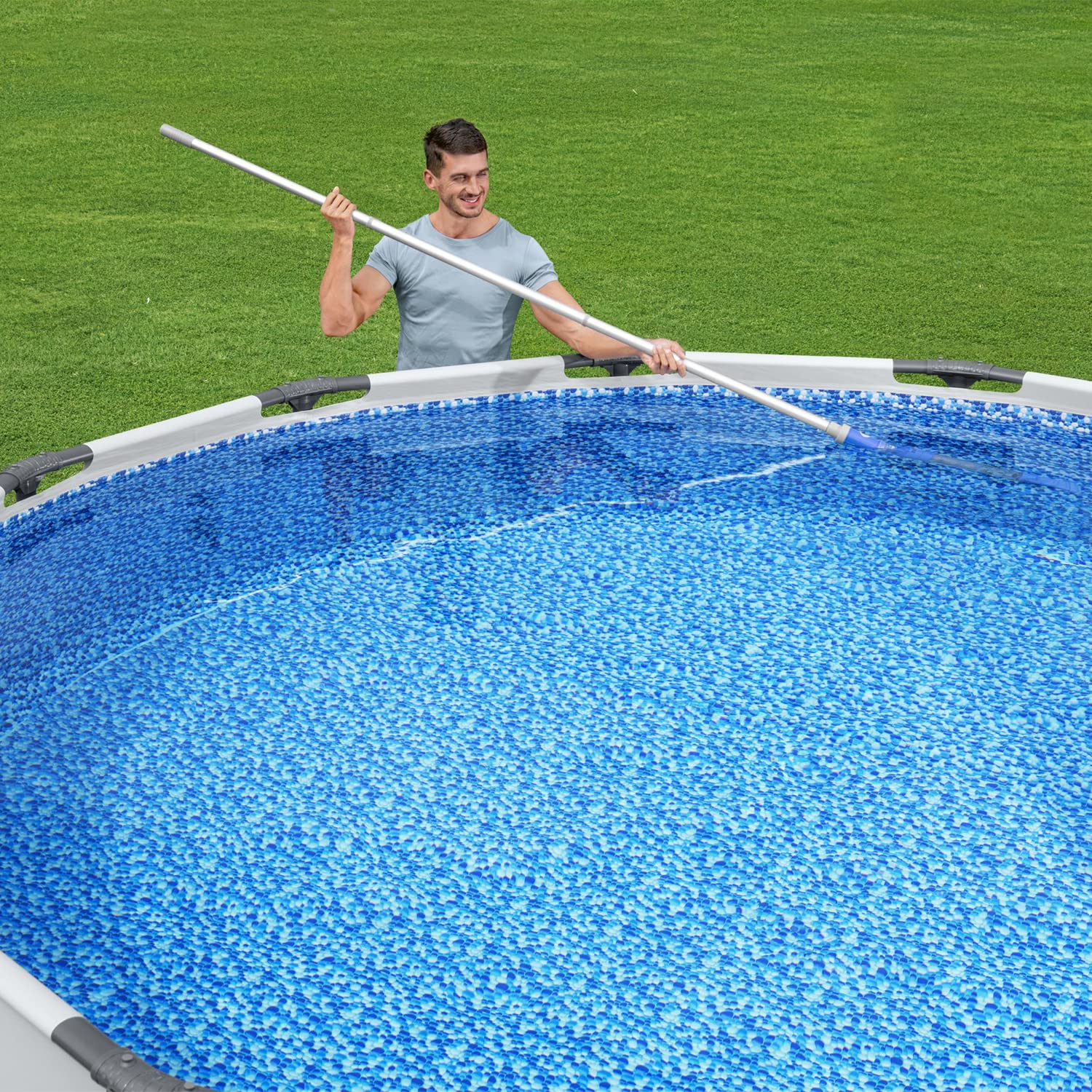 BESTWAY Aspirateur electrique rechargeable AquasurgeTM pour piscines jusqua 6,10m de diametre