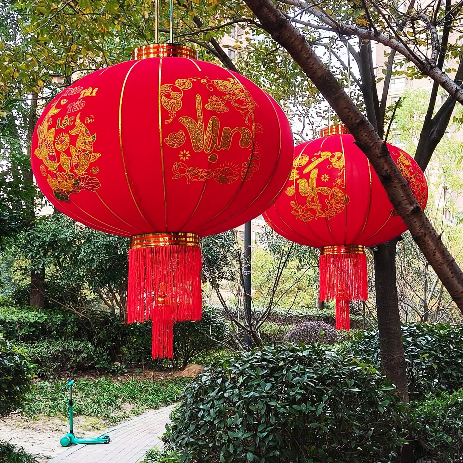 KYMY Vietnamese New Year Red Lanterns, 2025 2pcs Large Asian Spring Festival Silk Fabric Round Lanterns for Vietnam Snake Lunar New Year Festival Celebration Decorations ?èn l?ng T?t Vi?t NAM Décor 100 Van