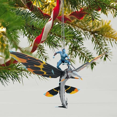 Vista 20 de Hallmark Keepsake Adorno navideño de plástico 2022, Avatar El camino del agua Neytiri y Seze