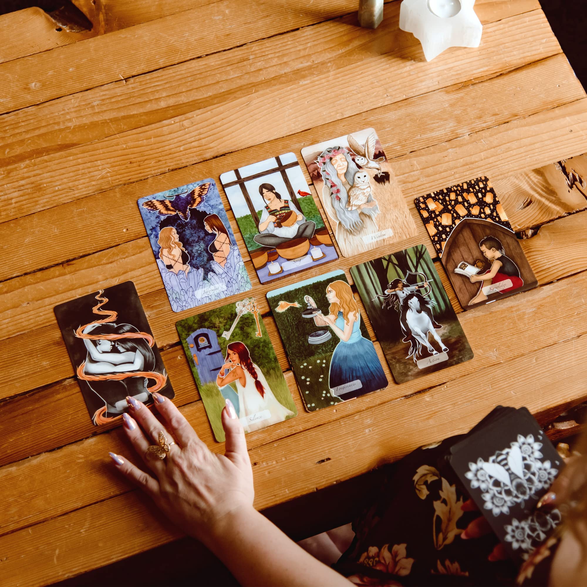 Amazon.co.jp: Awakened Soul オラクルカードデッキとガイドブック