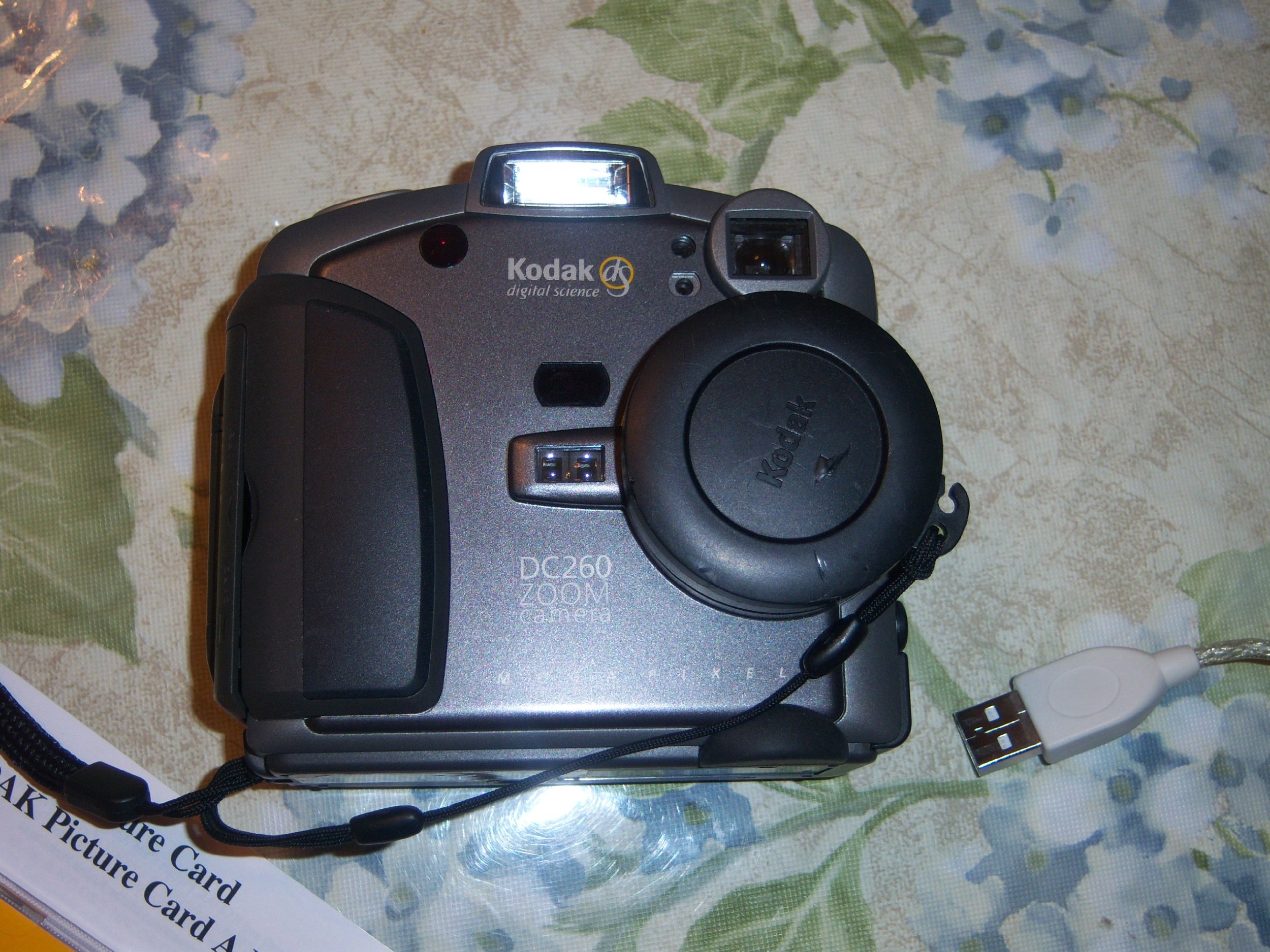 Kodak Câmera digital DC260 1,6 MP com zoom óptico de 3 x | Amazon