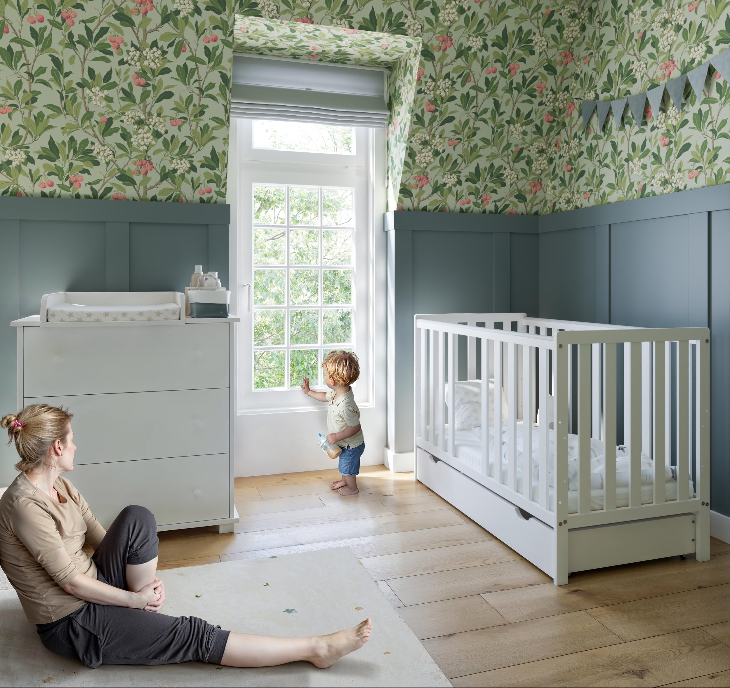 zee Bambi Weiß Babybett 120x60 cm 2in1 mit Schublade & Schutzbarriere Klassisches Gitterbett 3-Fach Höhenverstellbar Kinderbett mit Beißschutz & zu Juniorbett umbaubar