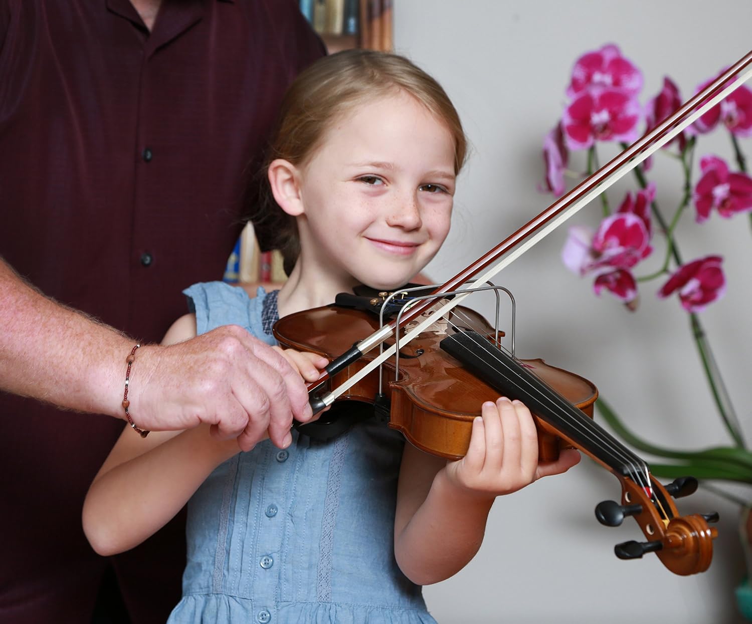 Original Bow-Right for 1/4 - 1/2 Violin (Medium Size) - Teaches Proper Bow Holding Technique