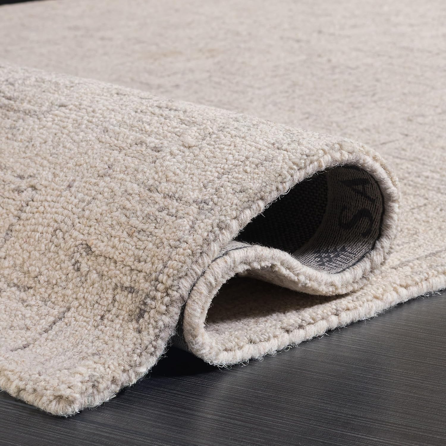SAFAVIEH Micro-Loop Collection Area Rug - 3' Square, Light Grey & Ivory, Handmade Wool, Ideal for High Traffic Areas in Living Room, Bedroom (MLP537F)