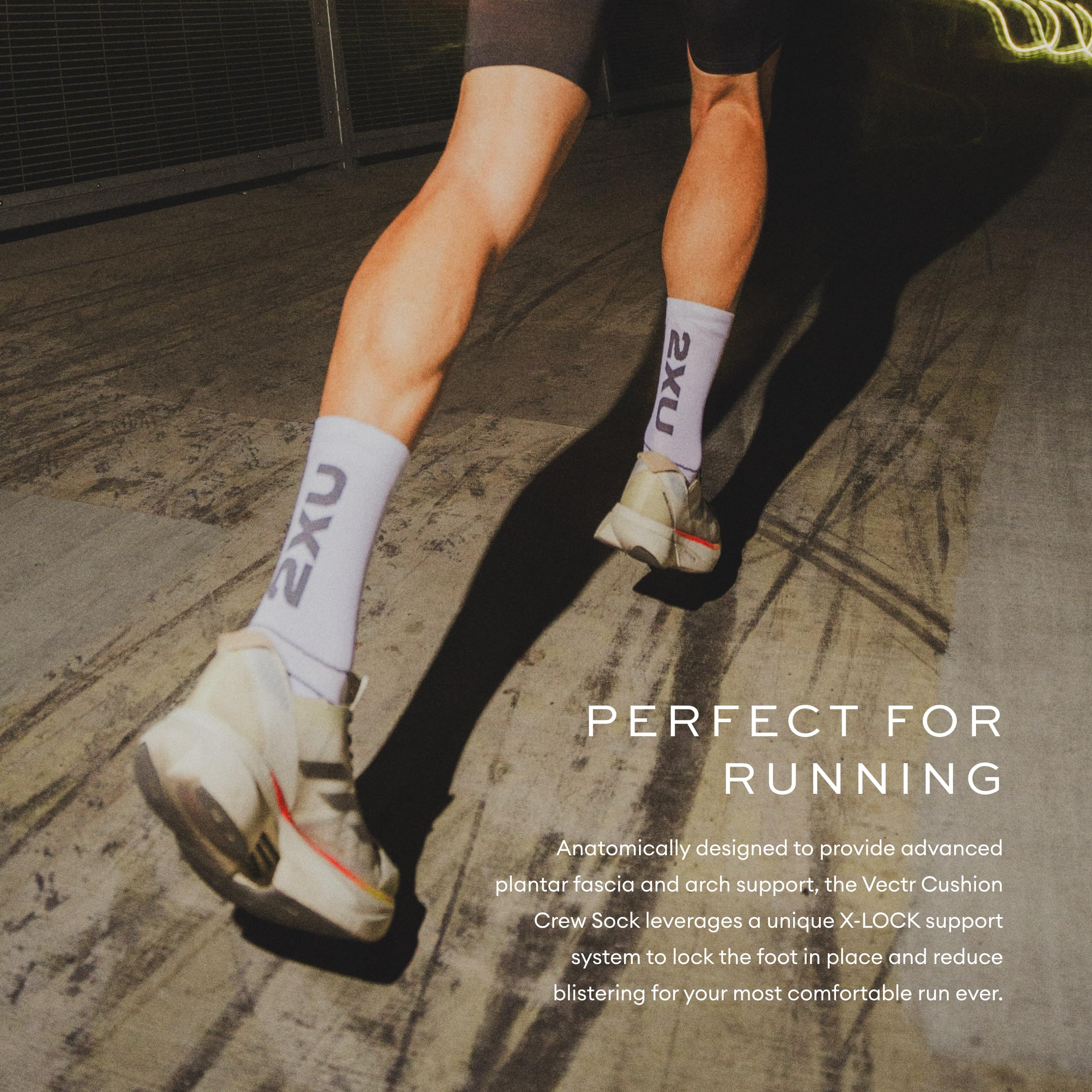 2XU Unisex Vectr Cushion Crew Socks - Sports Performance Socks - White/Grey - Size X-Large (Men's Size 12.5-14, Women's Size 14-15.5)