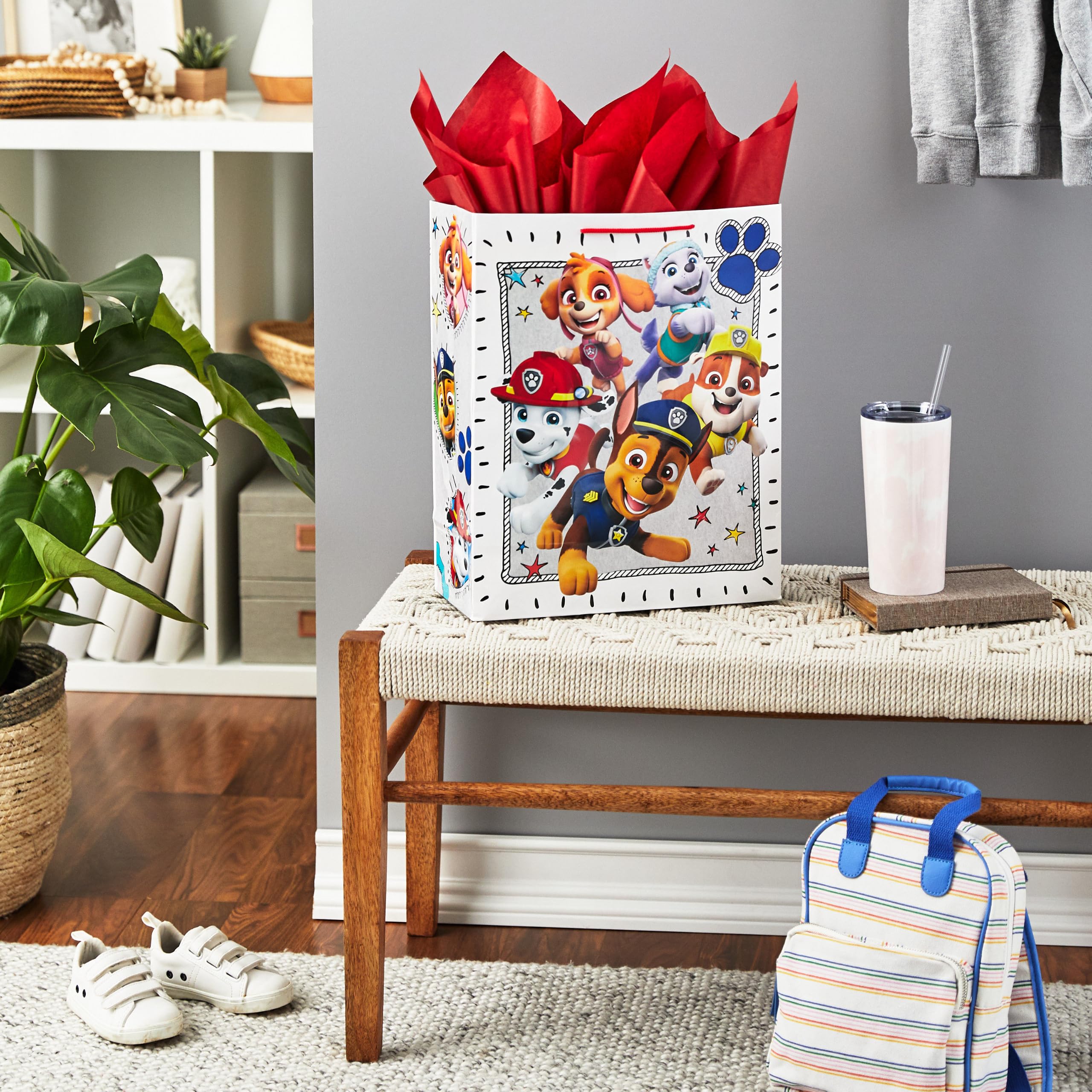Hallmark 38,1 cm große Paw Patrol Geschenktüte mit Seidenpapier für Geburtstage, Kinderpartys, Weihnachten, Feiertage
