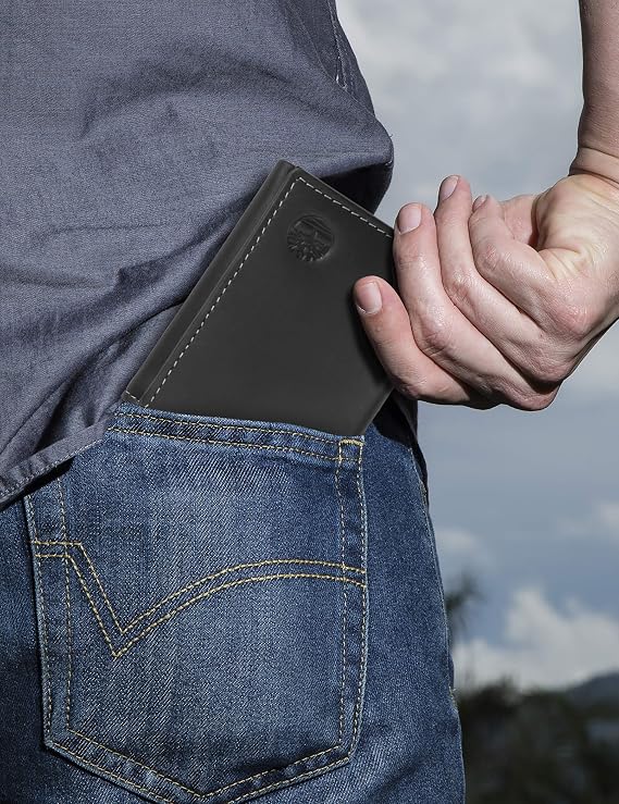Timberland Men's Leather Trifold Wallet with ID Window