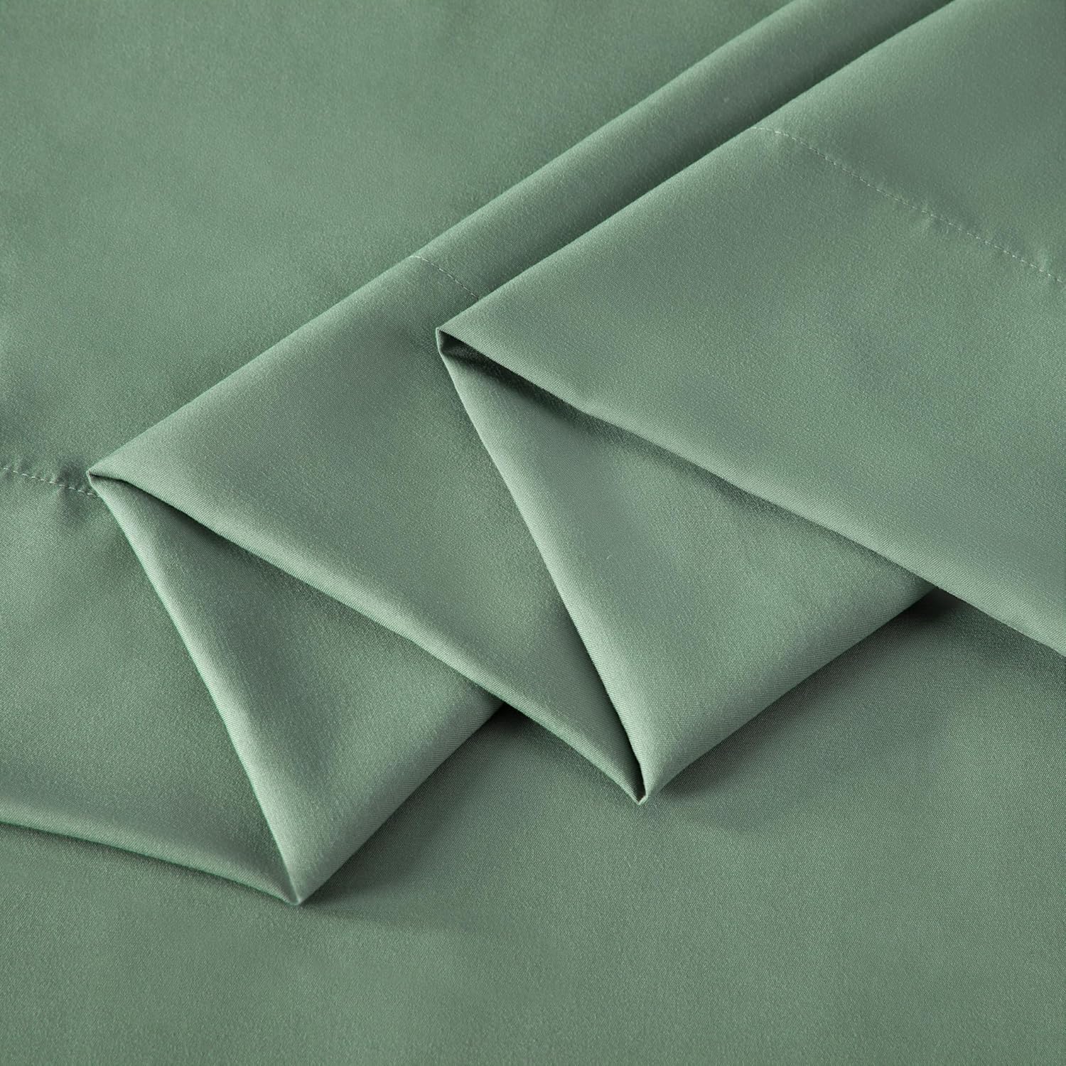Chezmoi Collection 4-Piece Sage Green Sheet Set Queen Size - 110GSM Peach Skin Brushed Microfiber Polyester 16" Deep Pocket Bed Sheets & Pillowcases