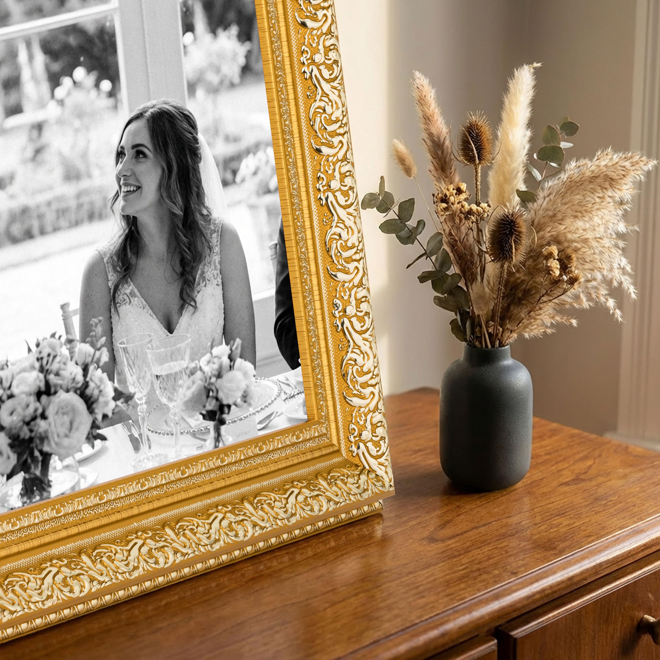 Bilderrahmen LIA - 40x40 cm Gold Hochglanz – Barock Vintage Rahmen im Antik Look – Fotorahmen für Fotos, Poster, Urkunden & Kunstwerke – Elegant & Dekorativ für Wohnzimmer, Büro, Galerie