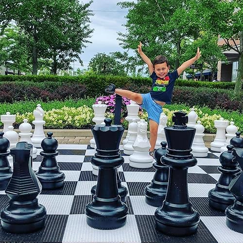MegaChess Tablero gigante de ajedrez – Plástico – Tamaño gigante – Compatible con juegos de ajedrez gigante de 25 pulgadas, 37 pulgadas y 49