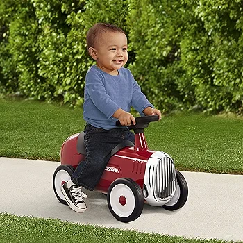 Amazon.com: Radio Flyer Little Red Roadster, Toddler Ride on